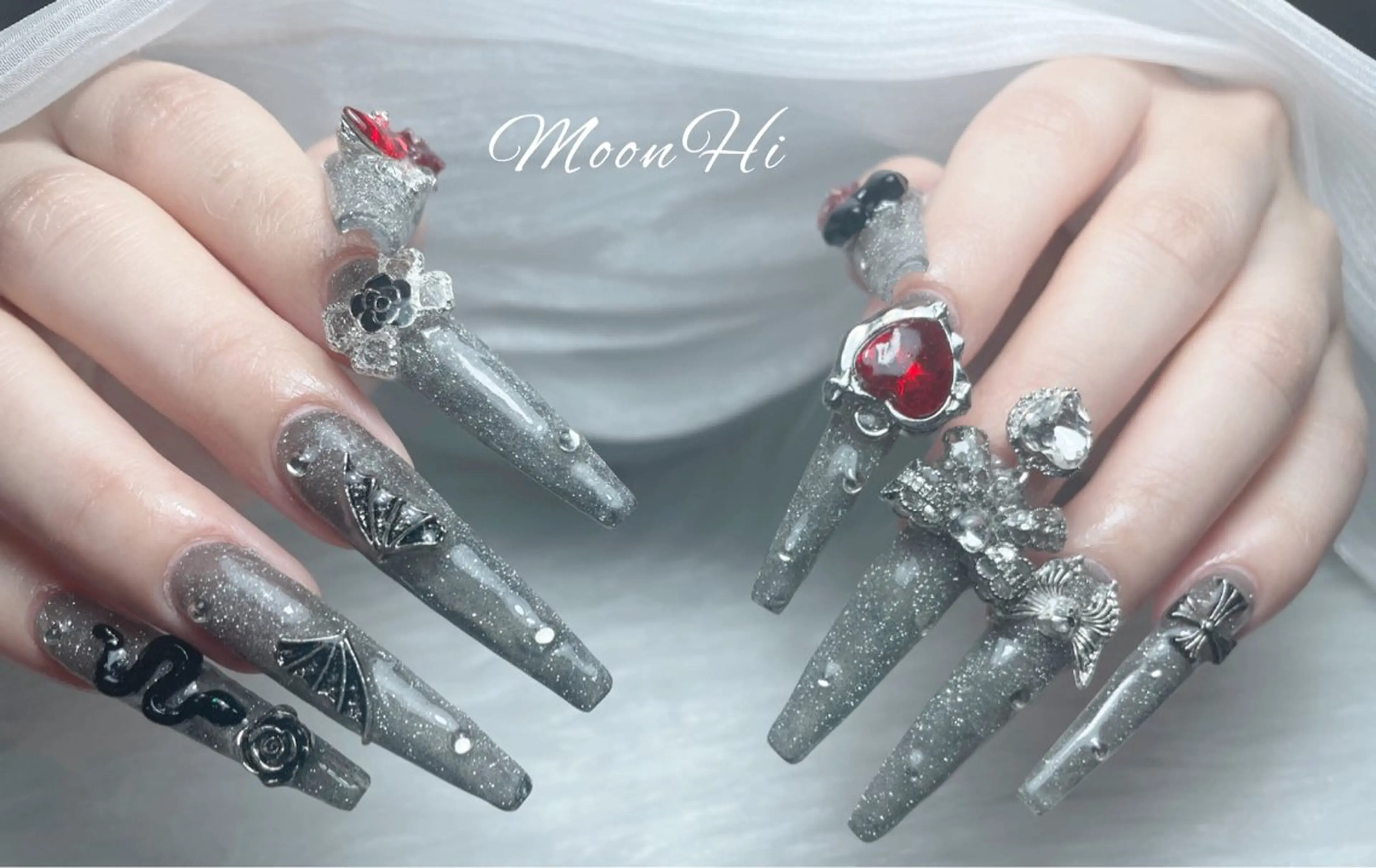 ネイル MoonHi Nail 朝霞台のネイルデザイン