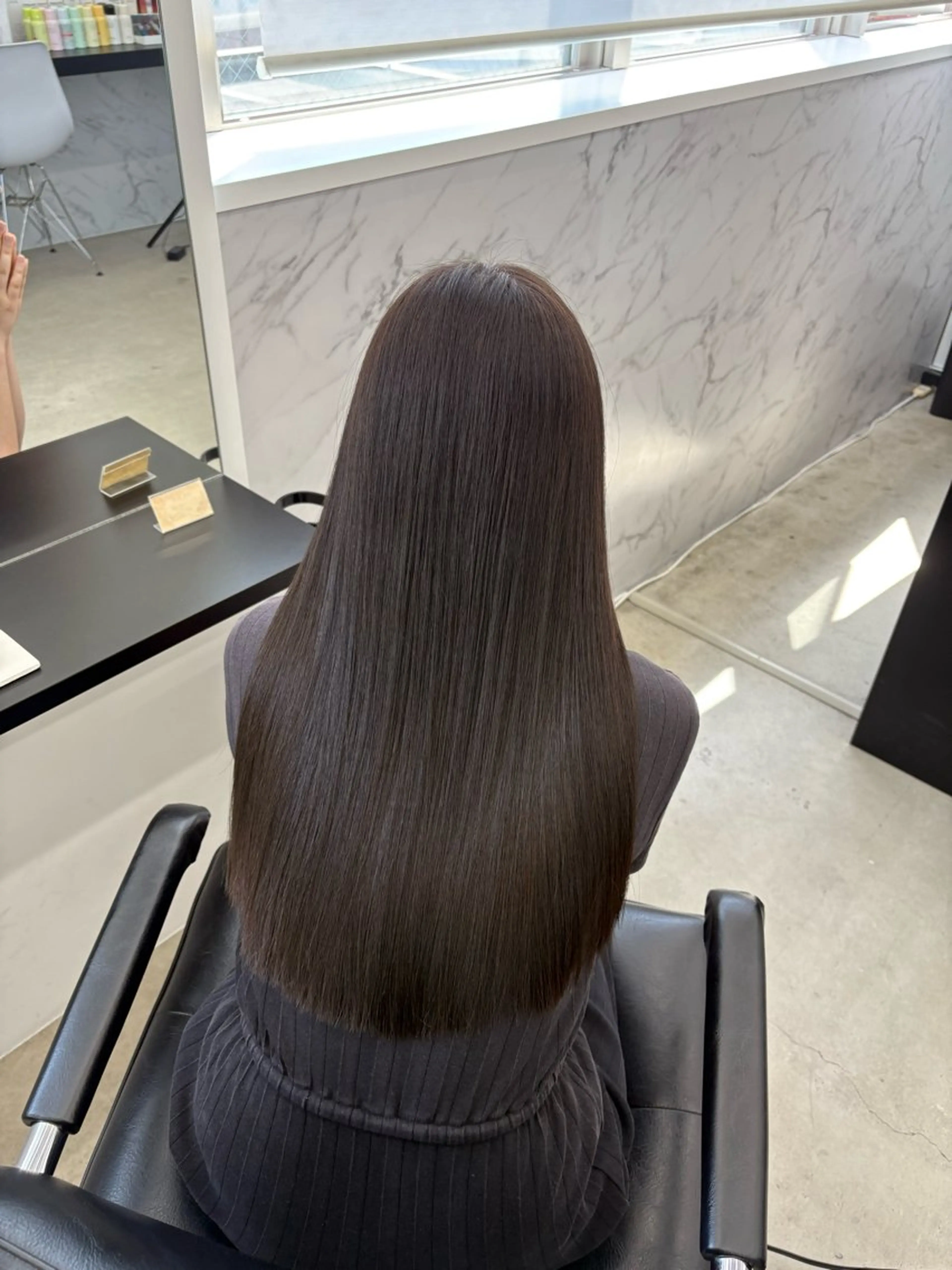 ロング カラー トリートメント 八代 珠羽のヘアスタイル