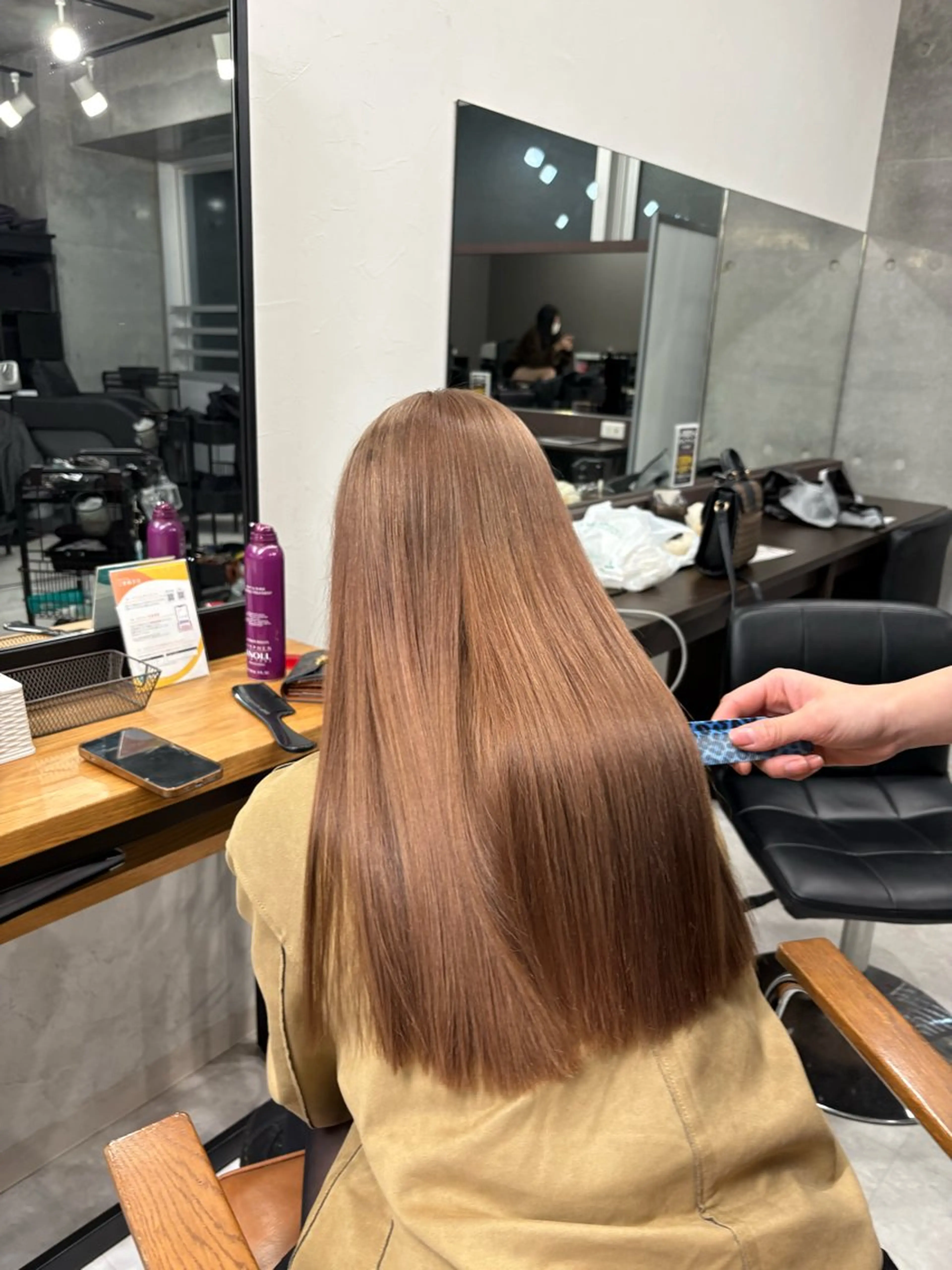 セミロング カラー ブリーチ メンズパーマ特化 園田 楓莉のヘアスタイル