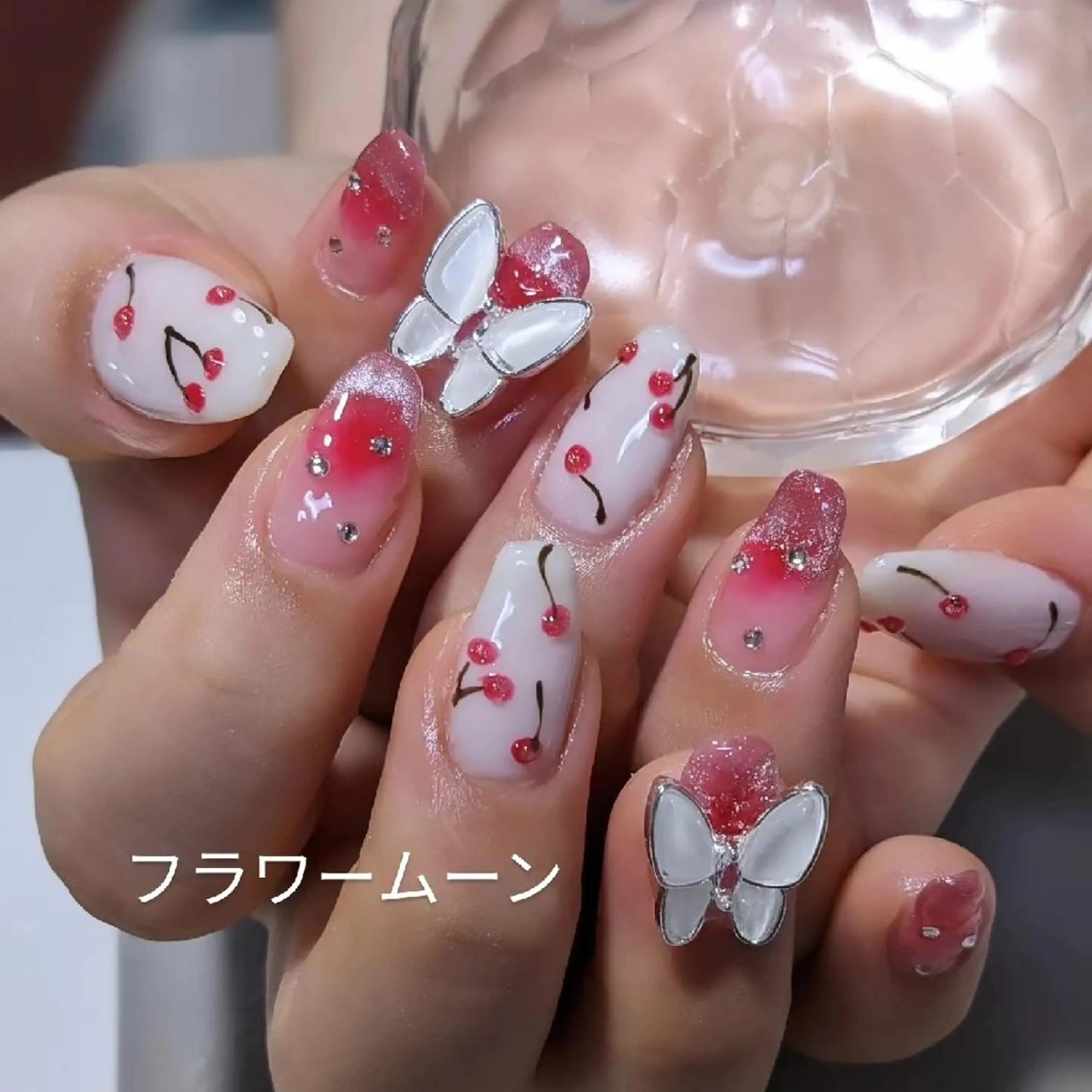 ネイル チークネイル マグネットネイル フラワー ムーンのネイルデザイン