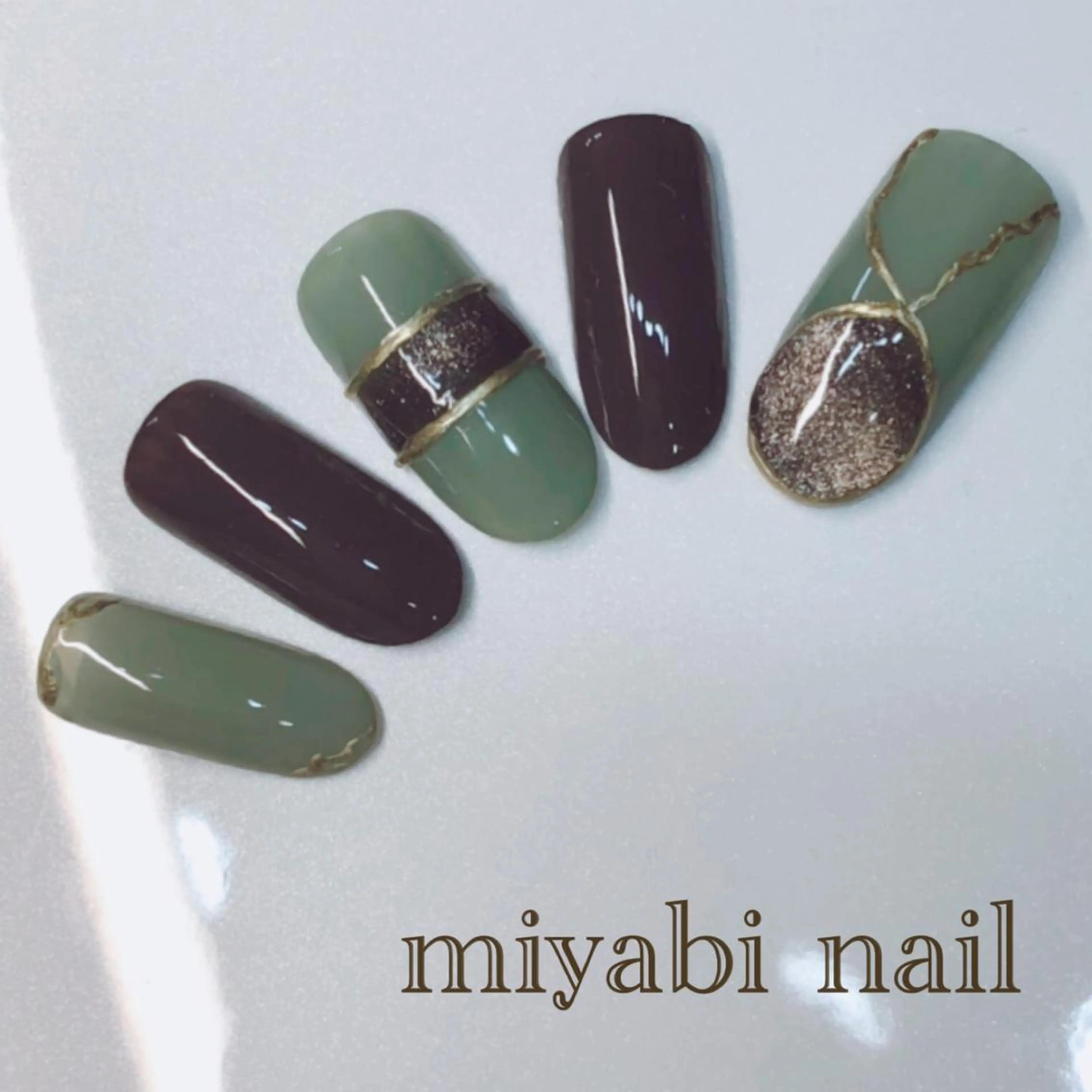 ネイル アートネイル ブラウン ジェルネイル グリーン マグネットネイル ハンドネイル miyabi nail 桂川駅近くのネイルデザイン