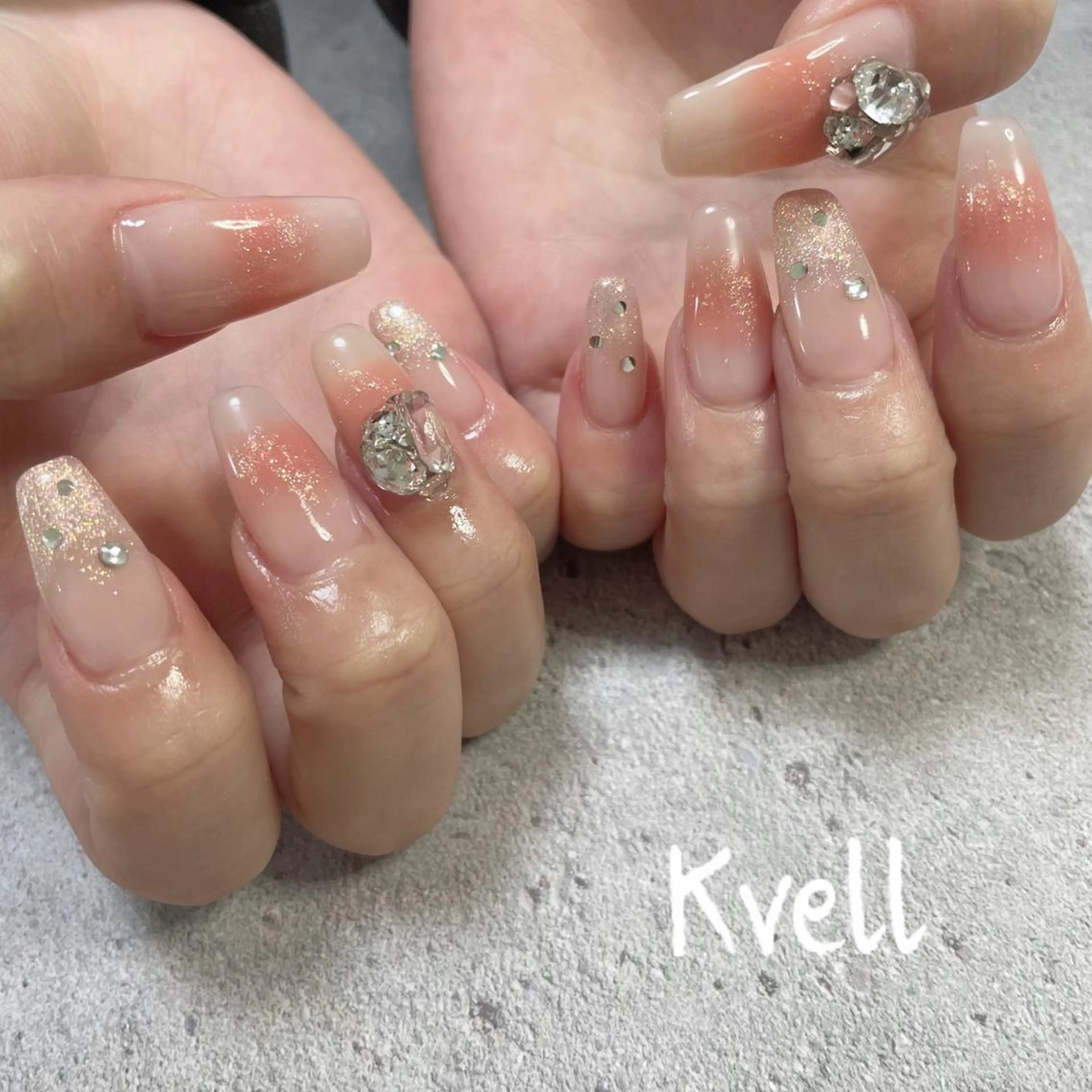 ネイル チークネイル グラデーション ハンドネイル nailsalon Kvellのネイルデザイン