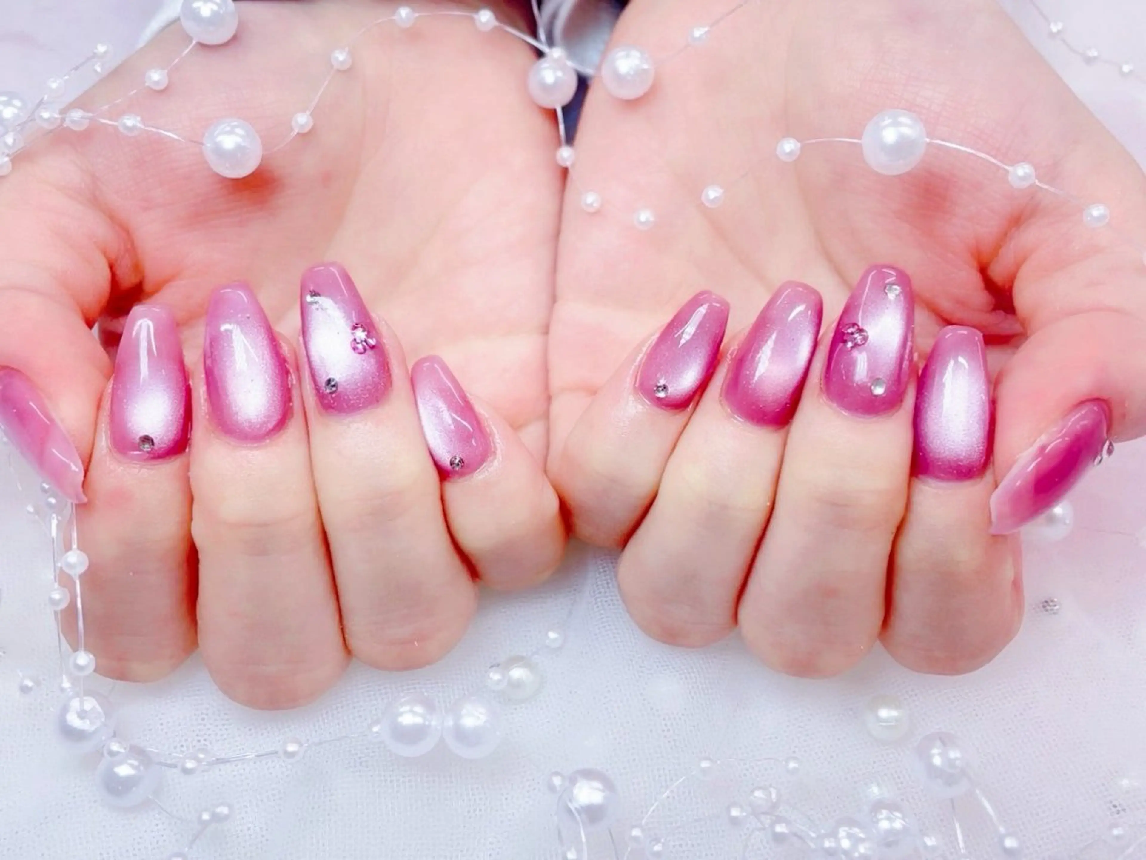 ネイル 長さ出し フラッシュネイル フレンチネイル キラキラネイル ラメ(グリッター) ハンドネイル Chouette ここのネイルデザイン