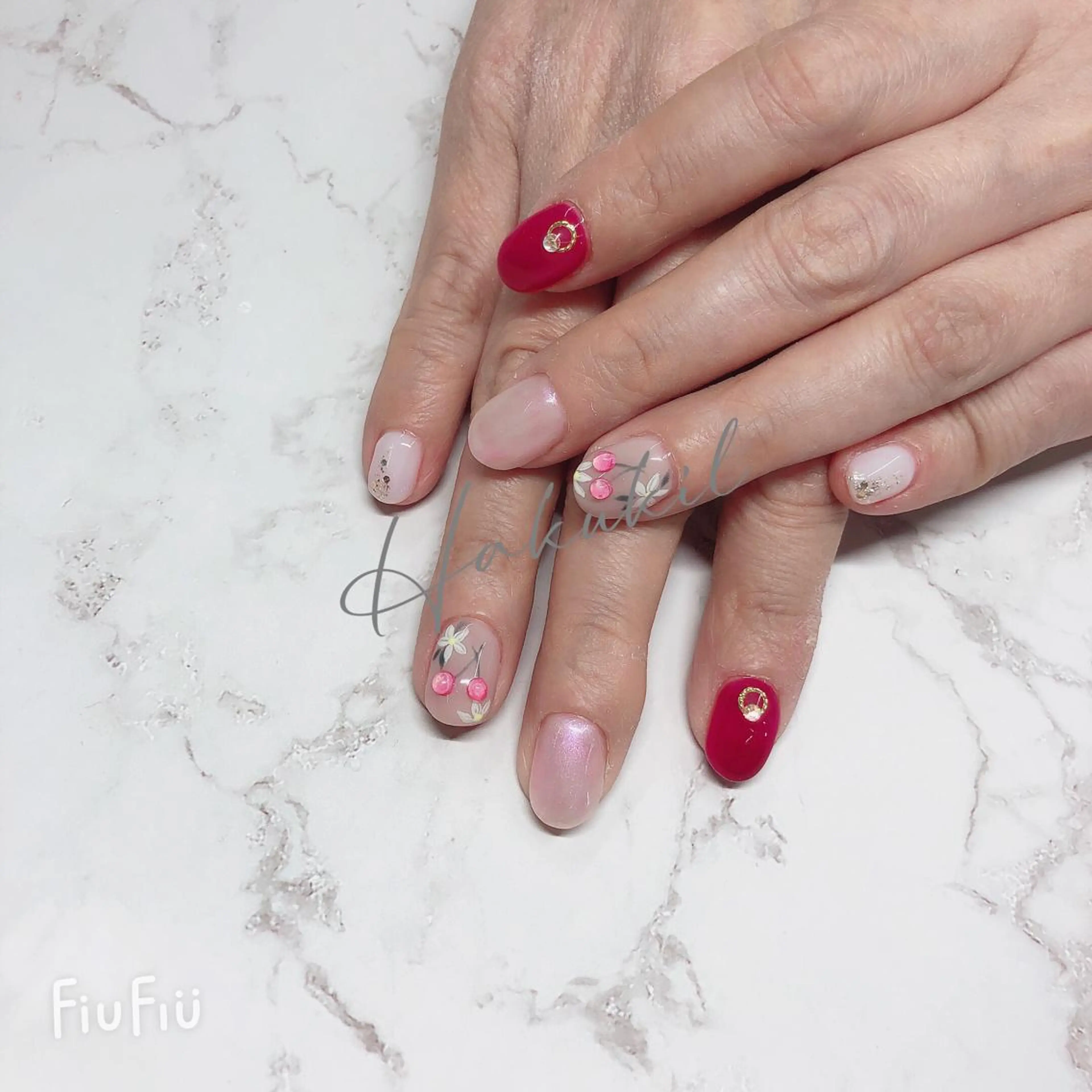 ネイル ハンドネイル ハンドケア ハク キのネイルデザイン