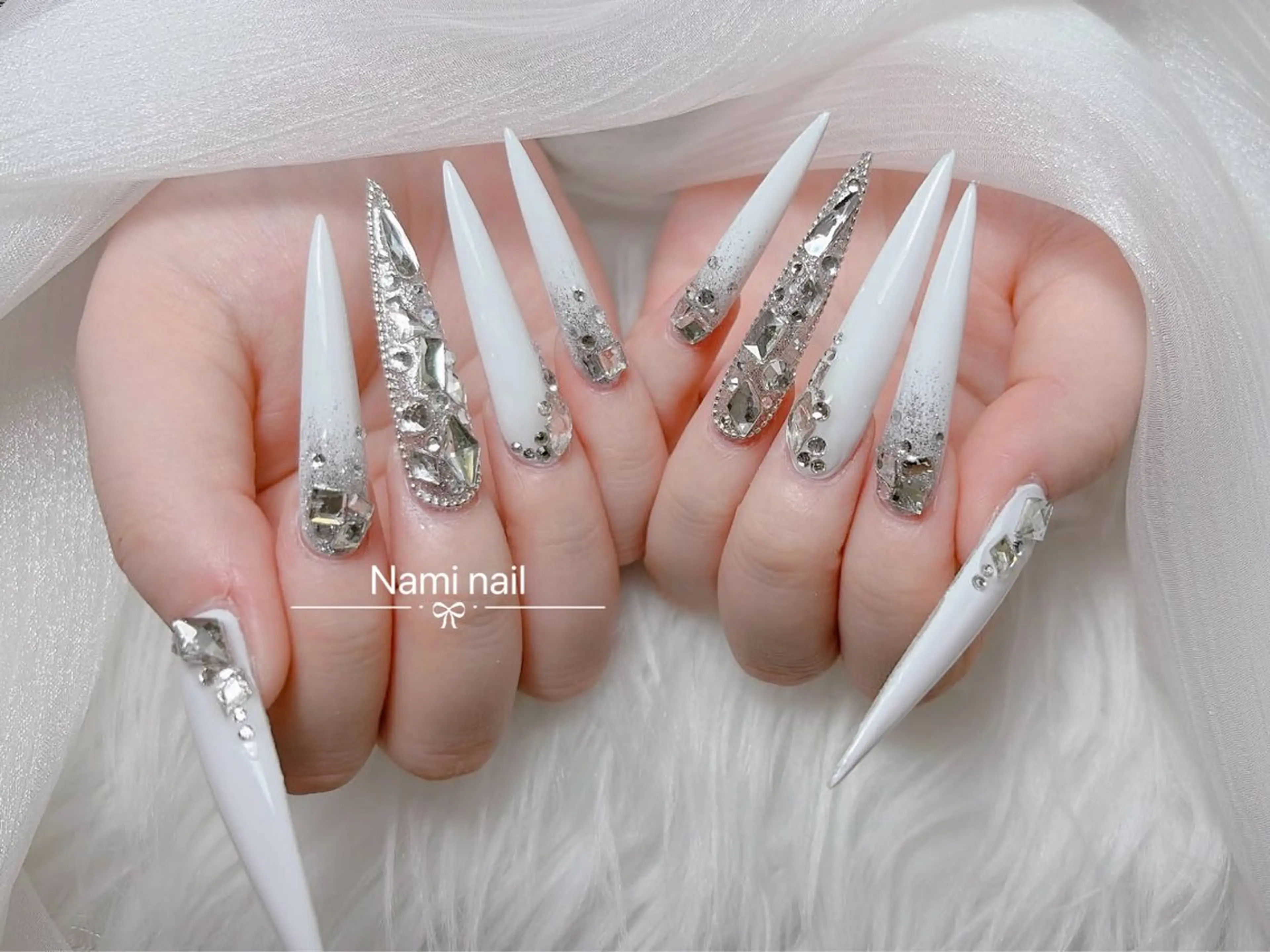 ネイル 長さ出し ガーリー 韓国ネイル ロングネイル 持ち込み ハンドネイル Nami nail salonのネイルデザイン
