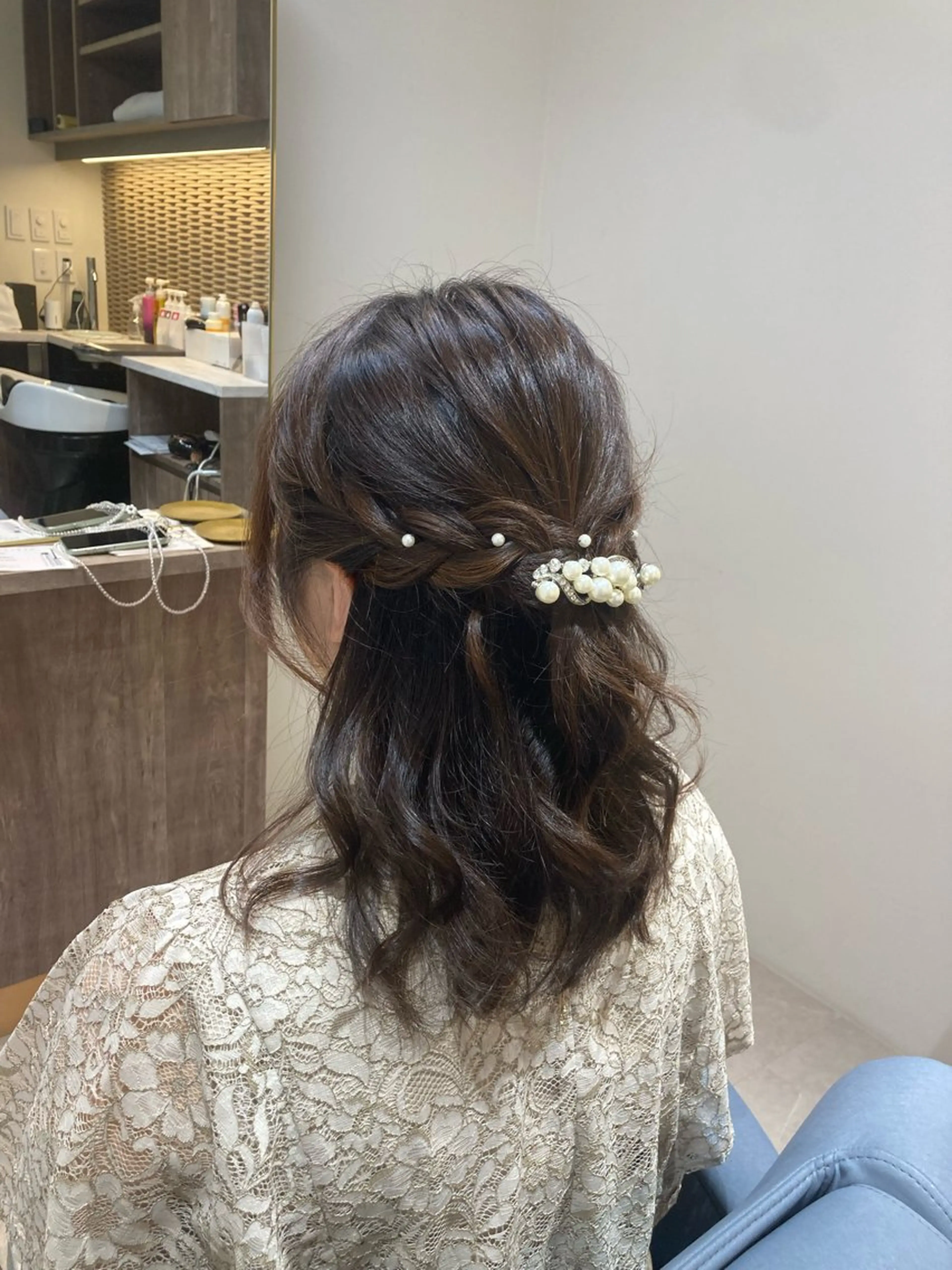 ヘアアレンジ ハーフアップ ヘアセット ピンクカラー🎀 米津 美佑のヘアスタイル