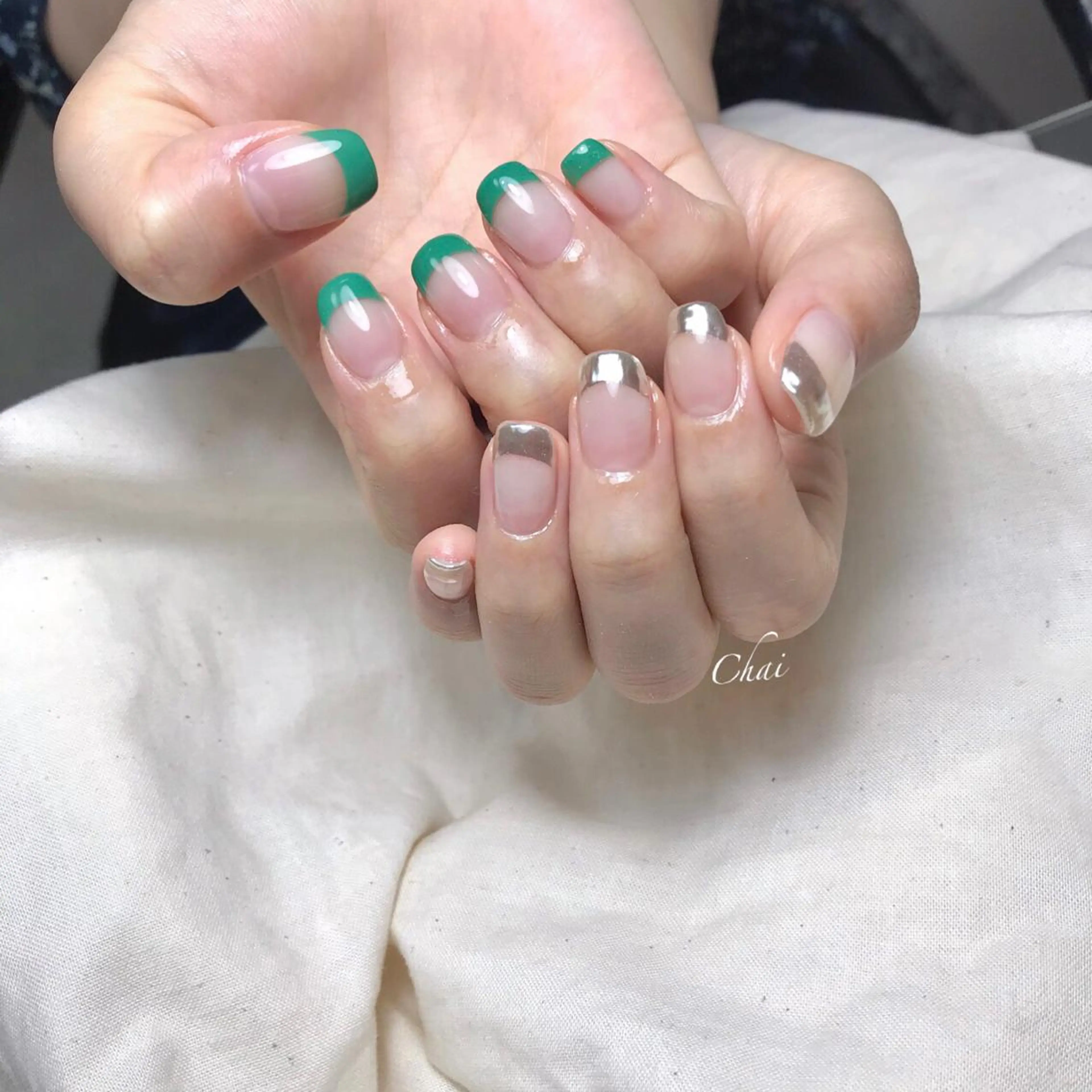 ネイル ミラーネイル ハンドネイル 💅chainail _aiのネイルデザイン