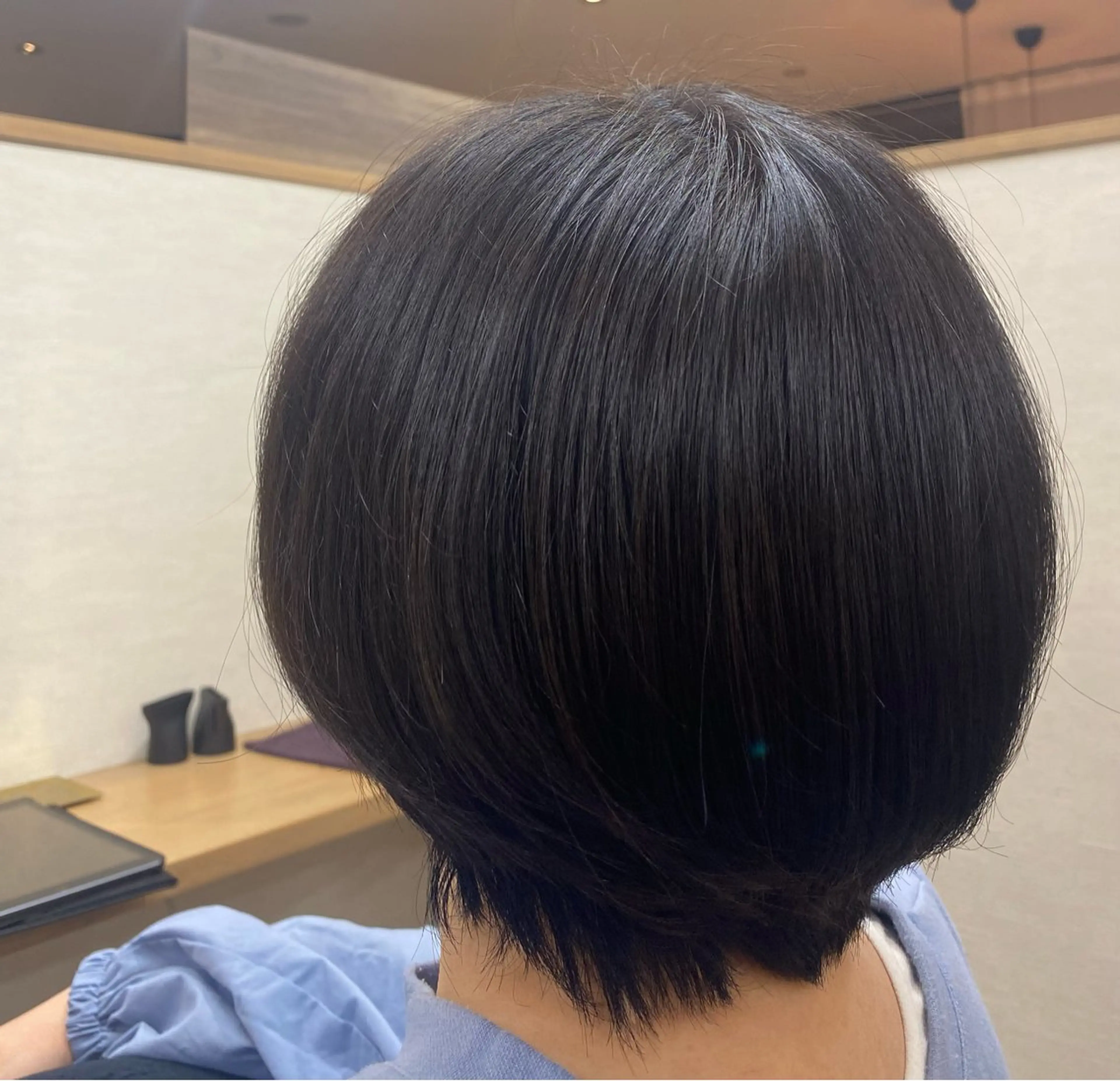 ショート カラー ミツツカ リンタロウのヘアスタイル