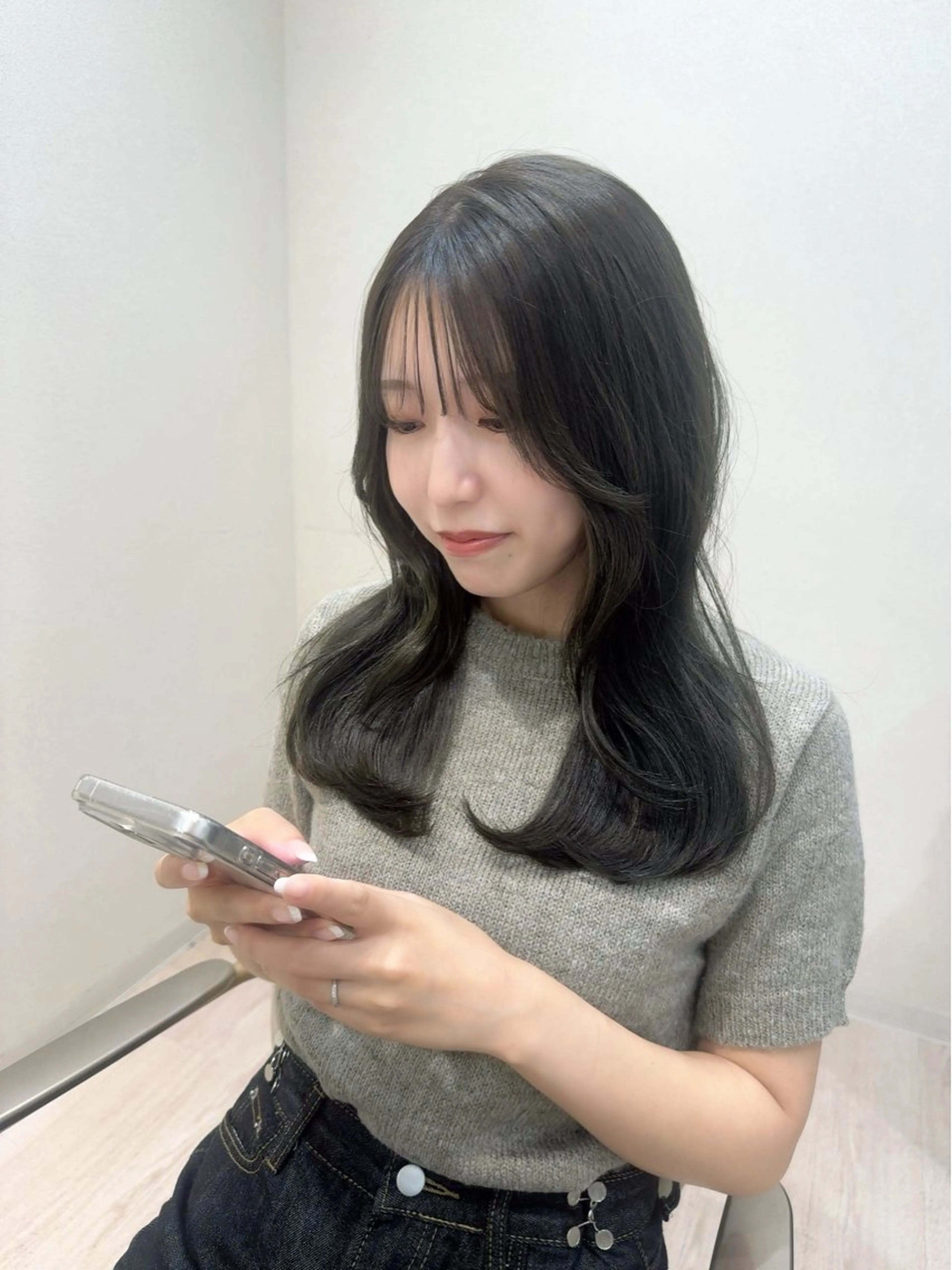 セミロング カット ヘアカラー トリートメント mina .のヘアスタイル