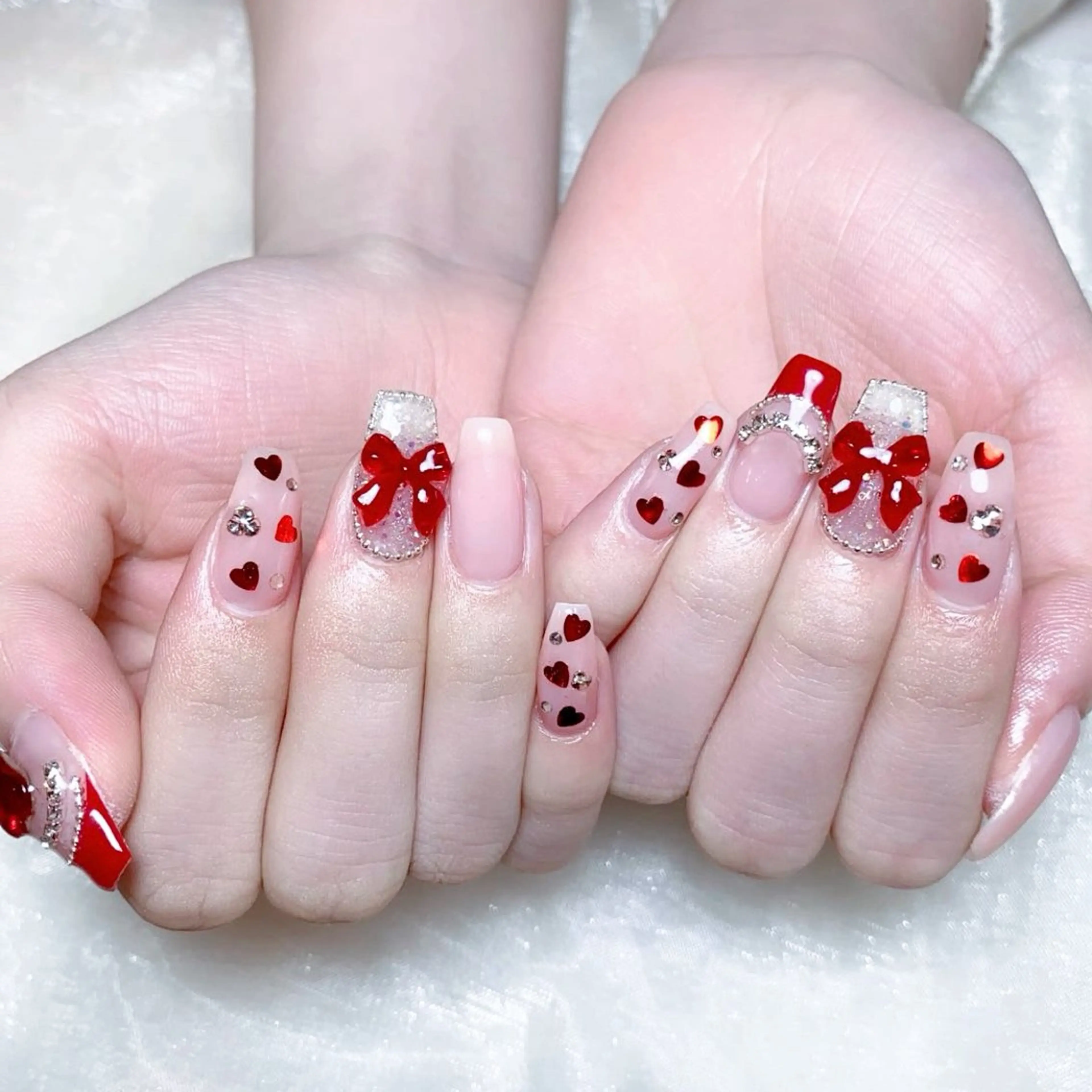 メンズ ネイル メンズ韓国風 アートネイル オーロラネイル ガーリー キラキラネイル Nail salon 木にいるのネイルデザイン