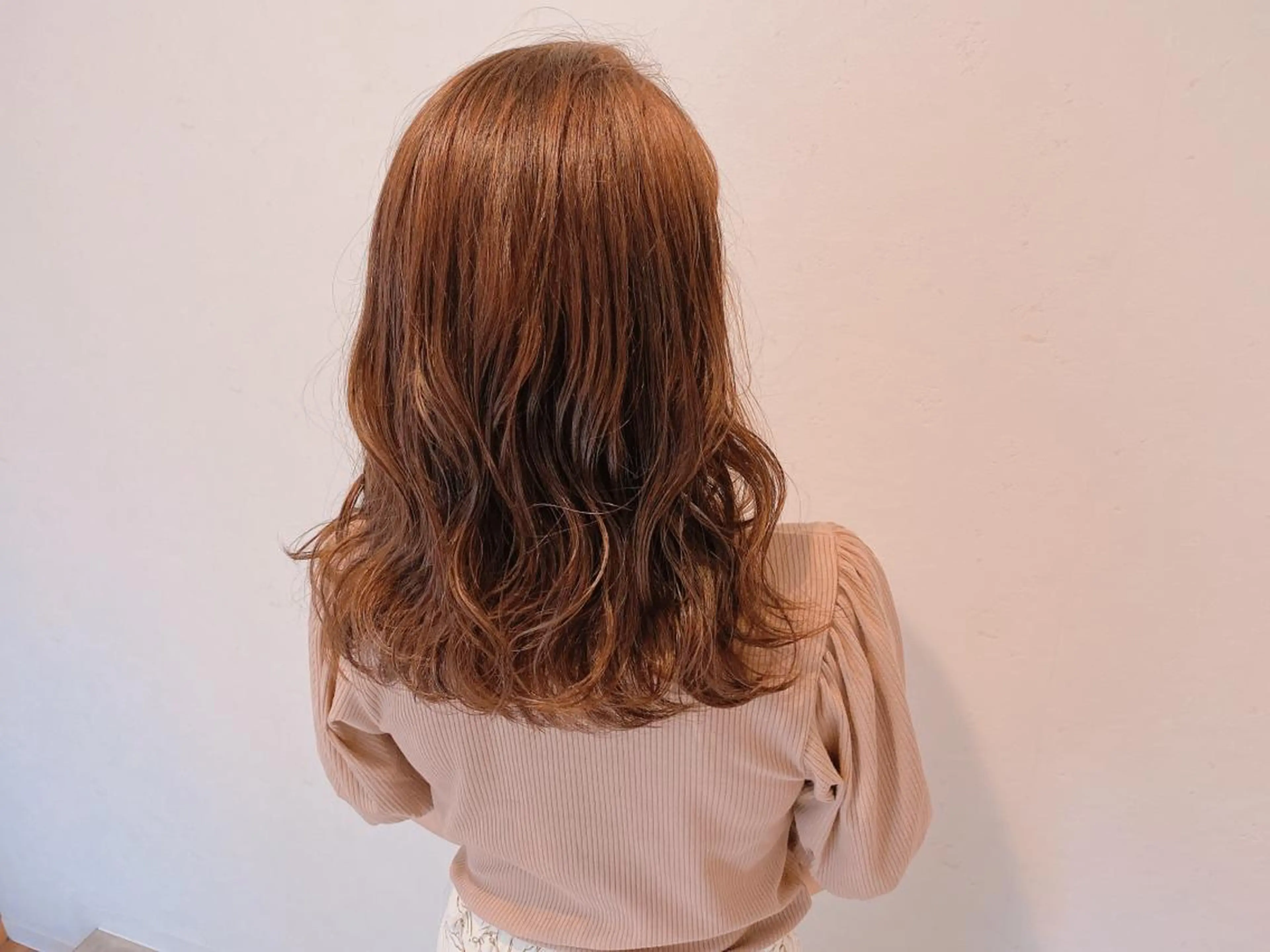 セミロング カラー 伊藤 さやかのヘアスタイル