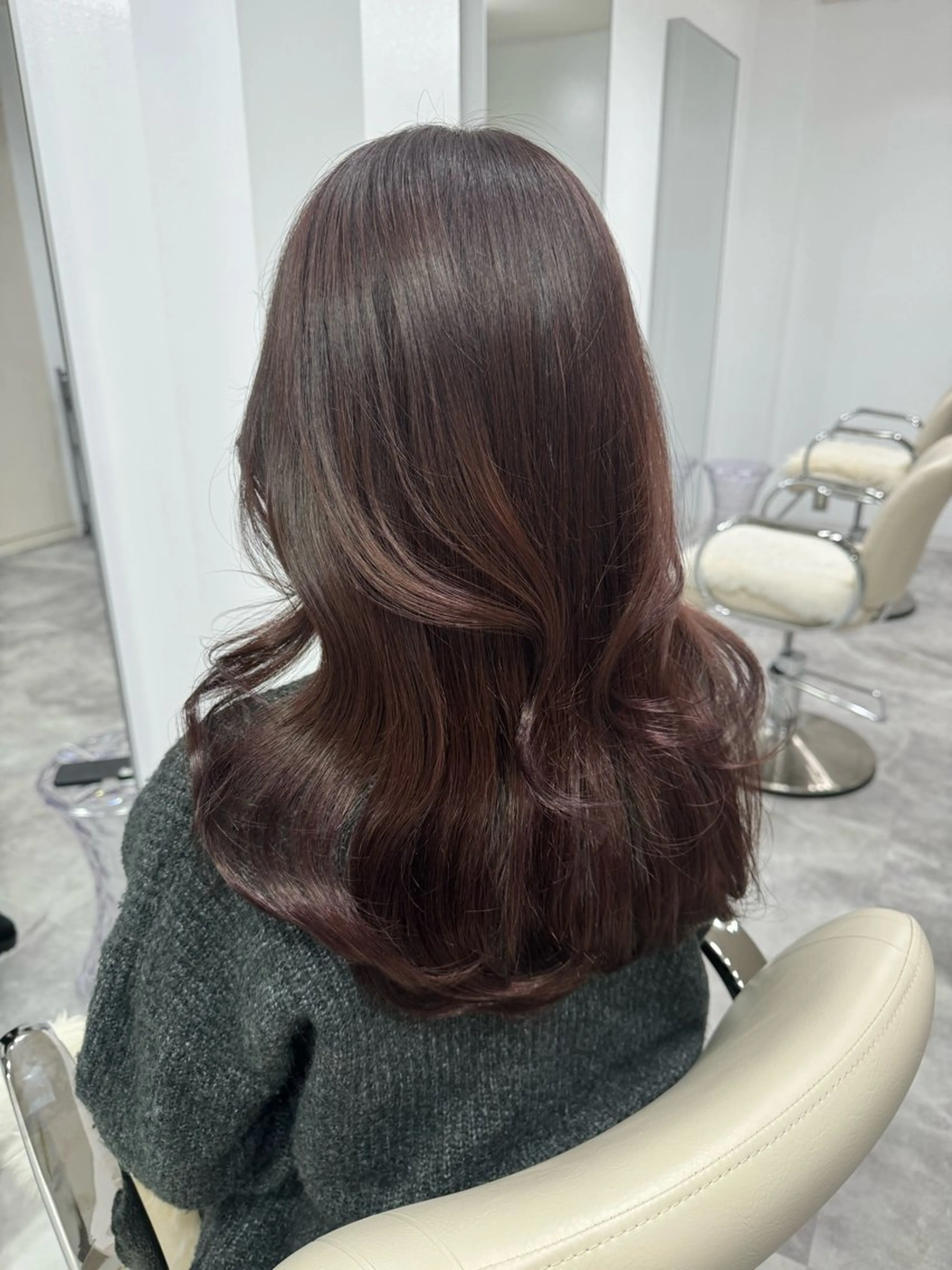 セミロング レイヤーカット 🤍 RIKO / LITTYのヘアスタイル