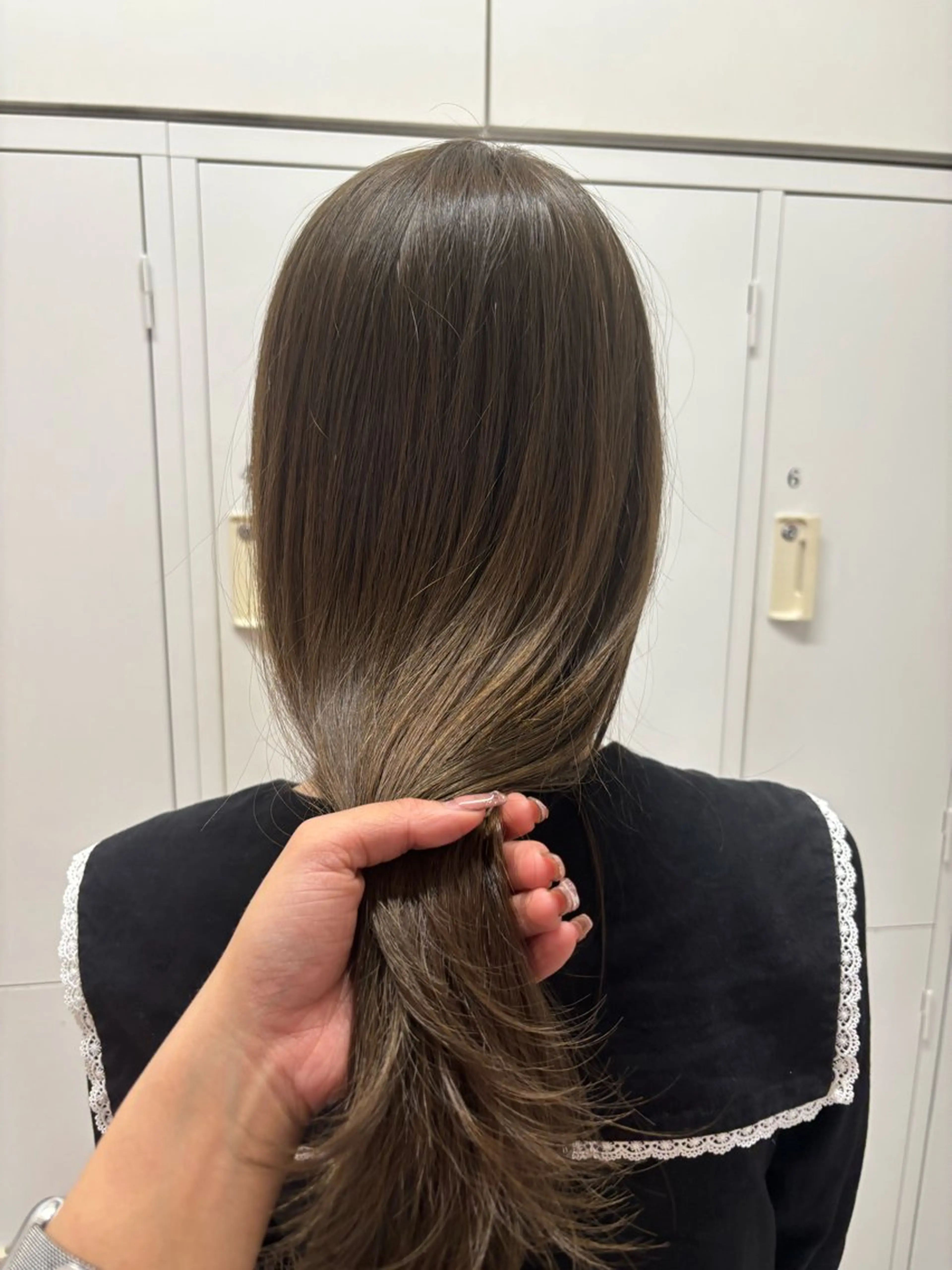 セミロング カラー ベージュカラー 透明感カラー オリーブベージュ カット ヘアカラー 透明感カラー/ レイヤーkotonoのヘアスタイル