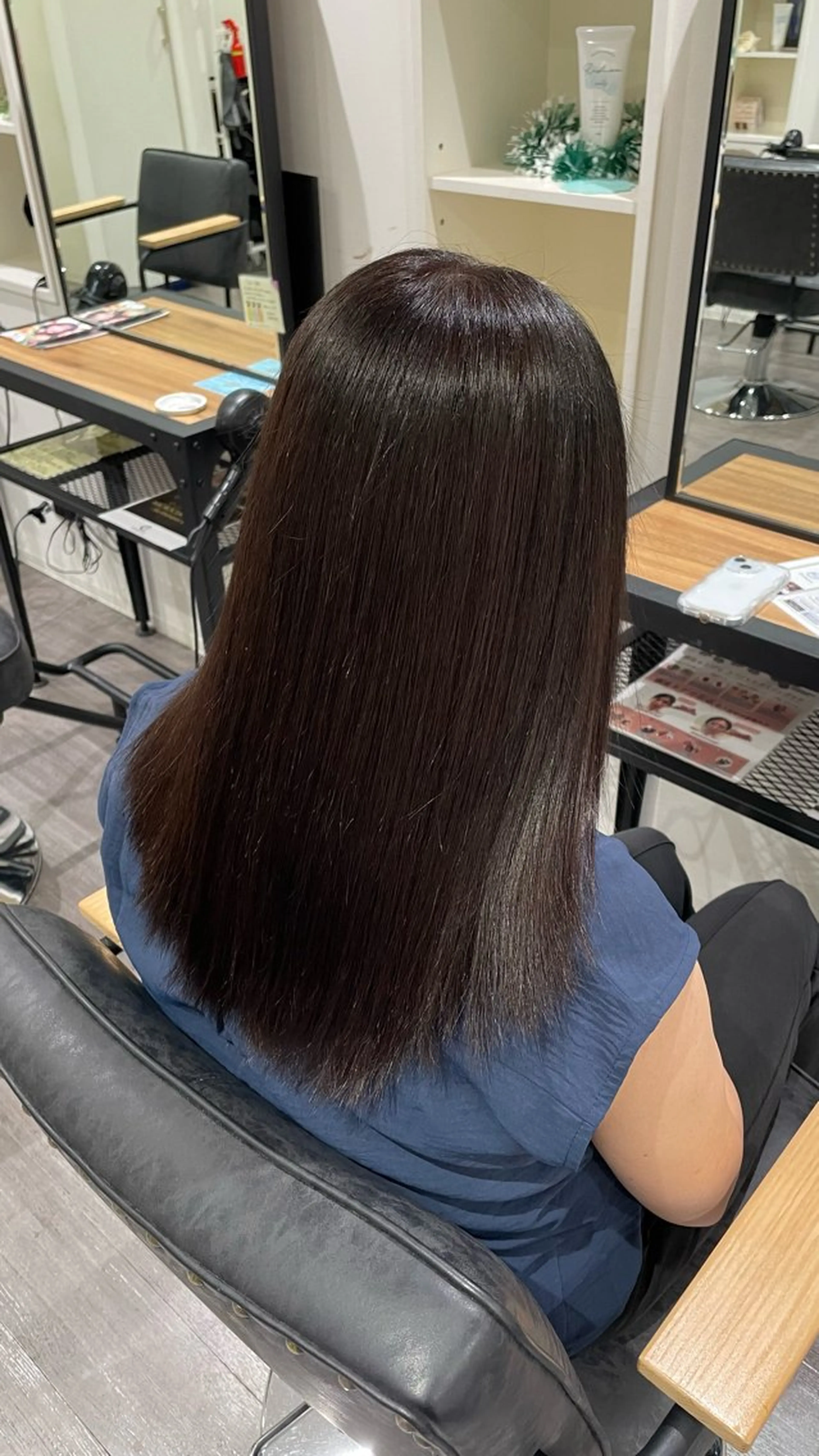 セミロング ヘアカラー 北村 鴻志郎のヘアスタイル