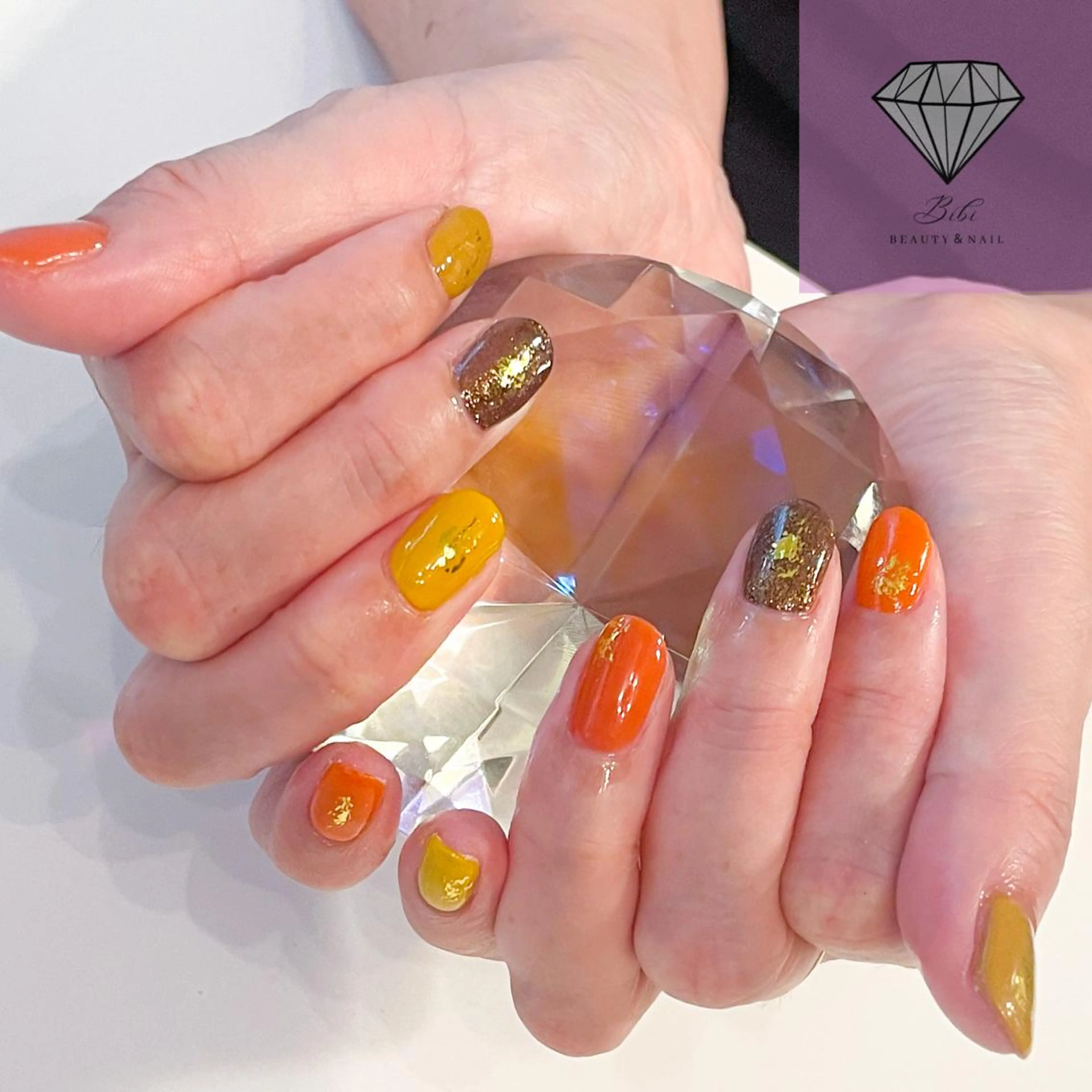 ネイル アートネイル ワンカラーネイル オレンジ ハンドネイル ネイルサロン💎 Bibiのネイルデザイン