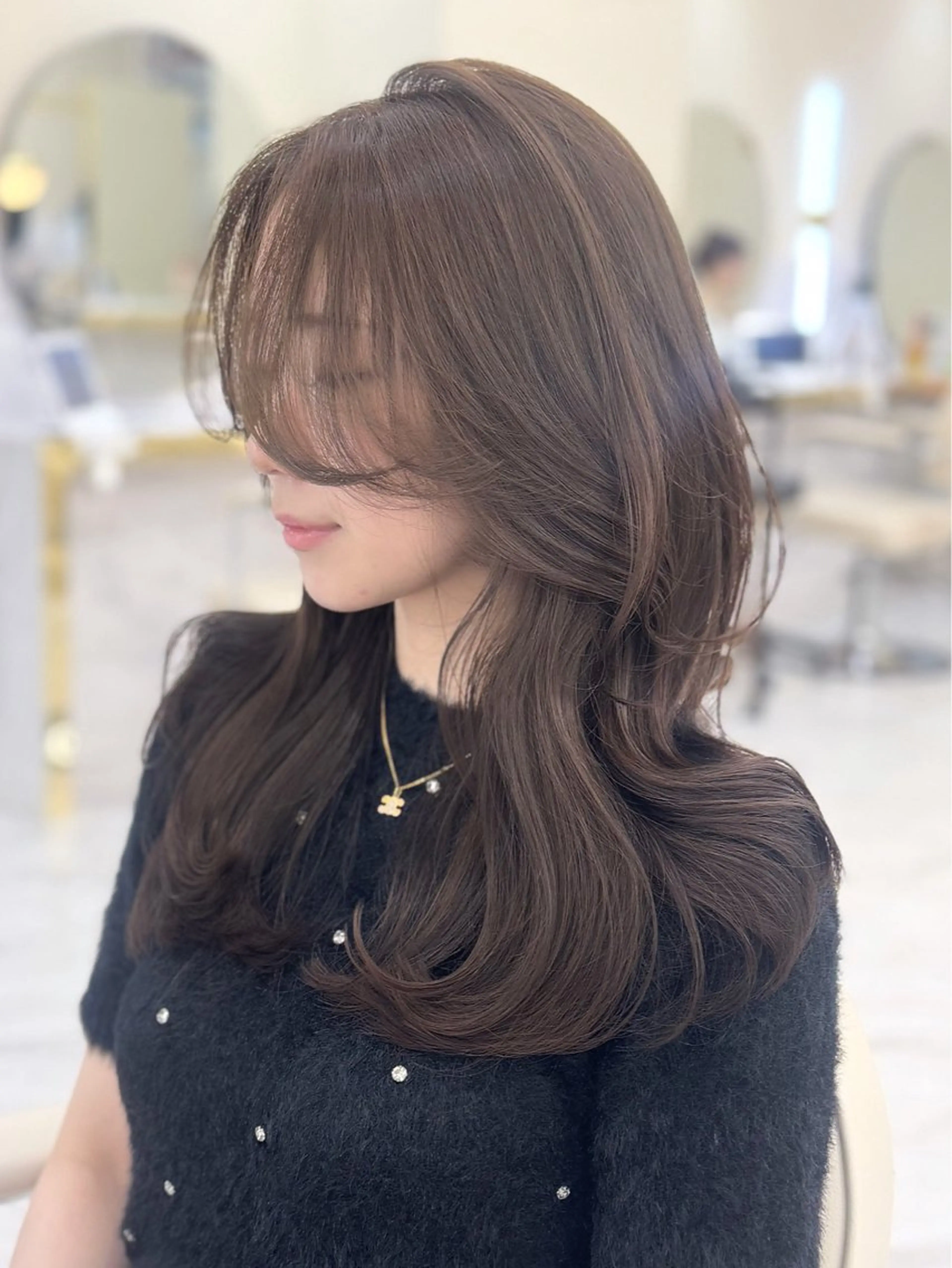 《品のある大人ブラウン》カラー＋CHAINON トリートメントの写真