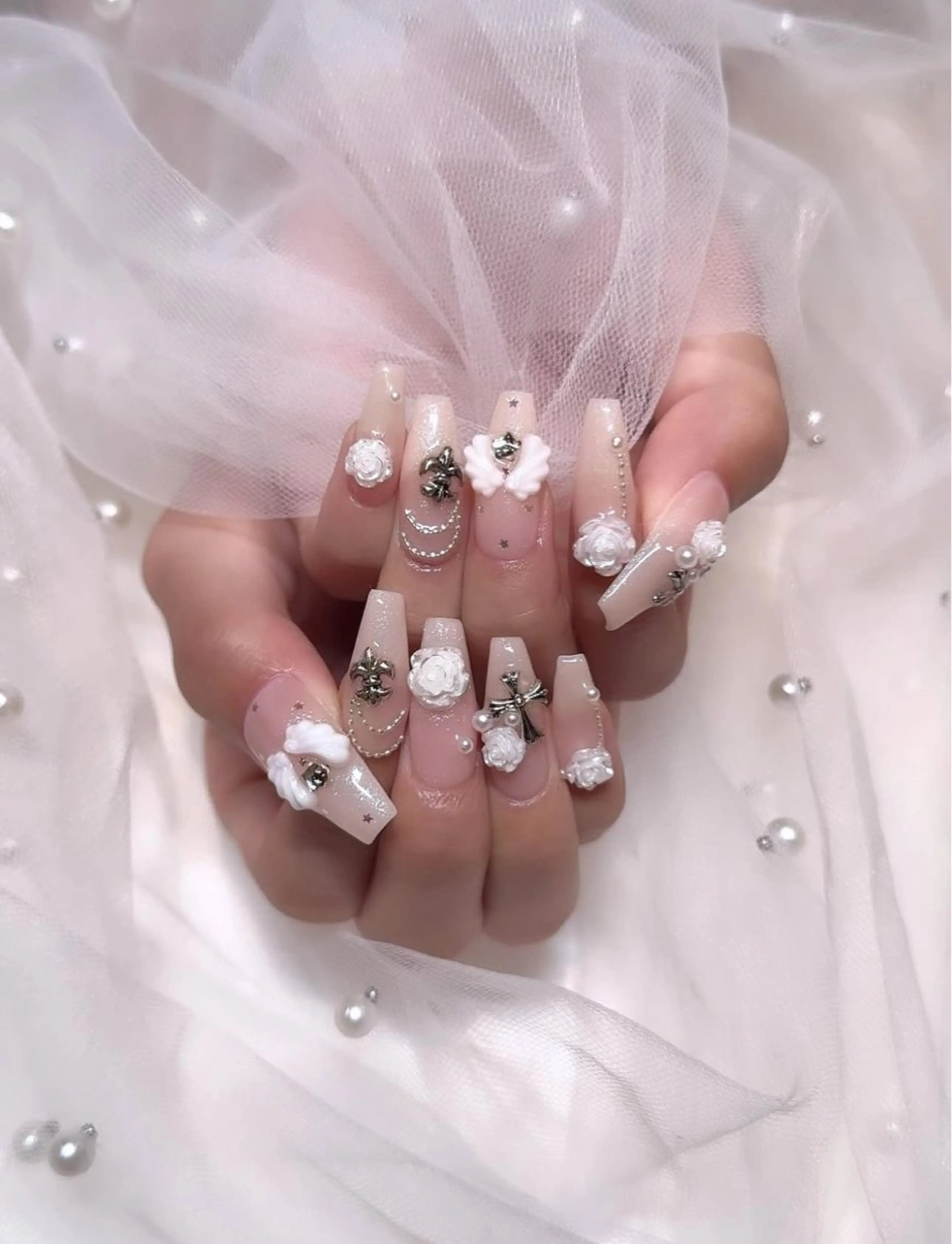 ネイル Lyna 池袋のネイルデザイン