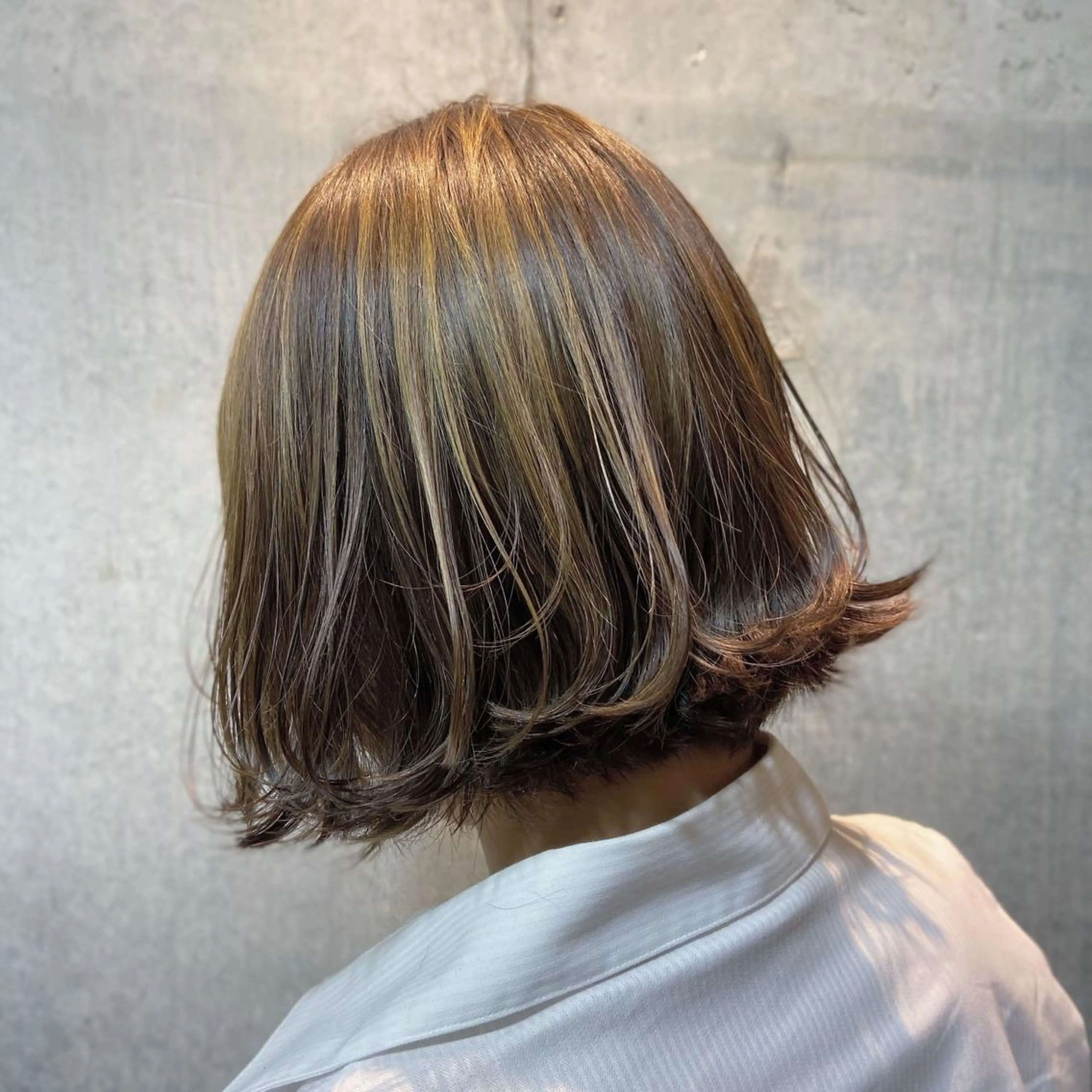 ショート カラー ボブ 外ハネヘア 暗髪/艶髪/Ono .のヘアスタイル