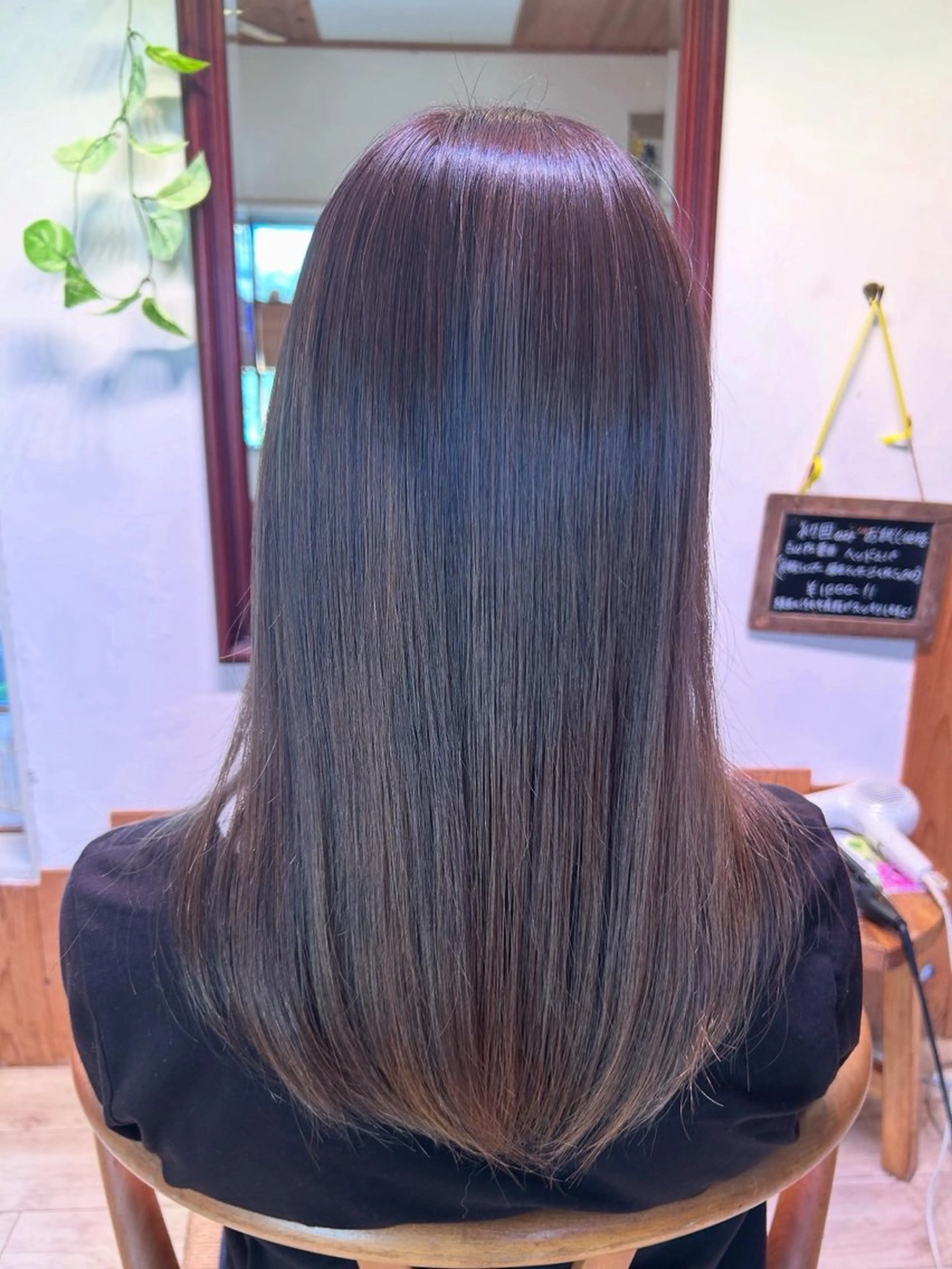 セミロング カラー 若松 絵美のヘアスタイル