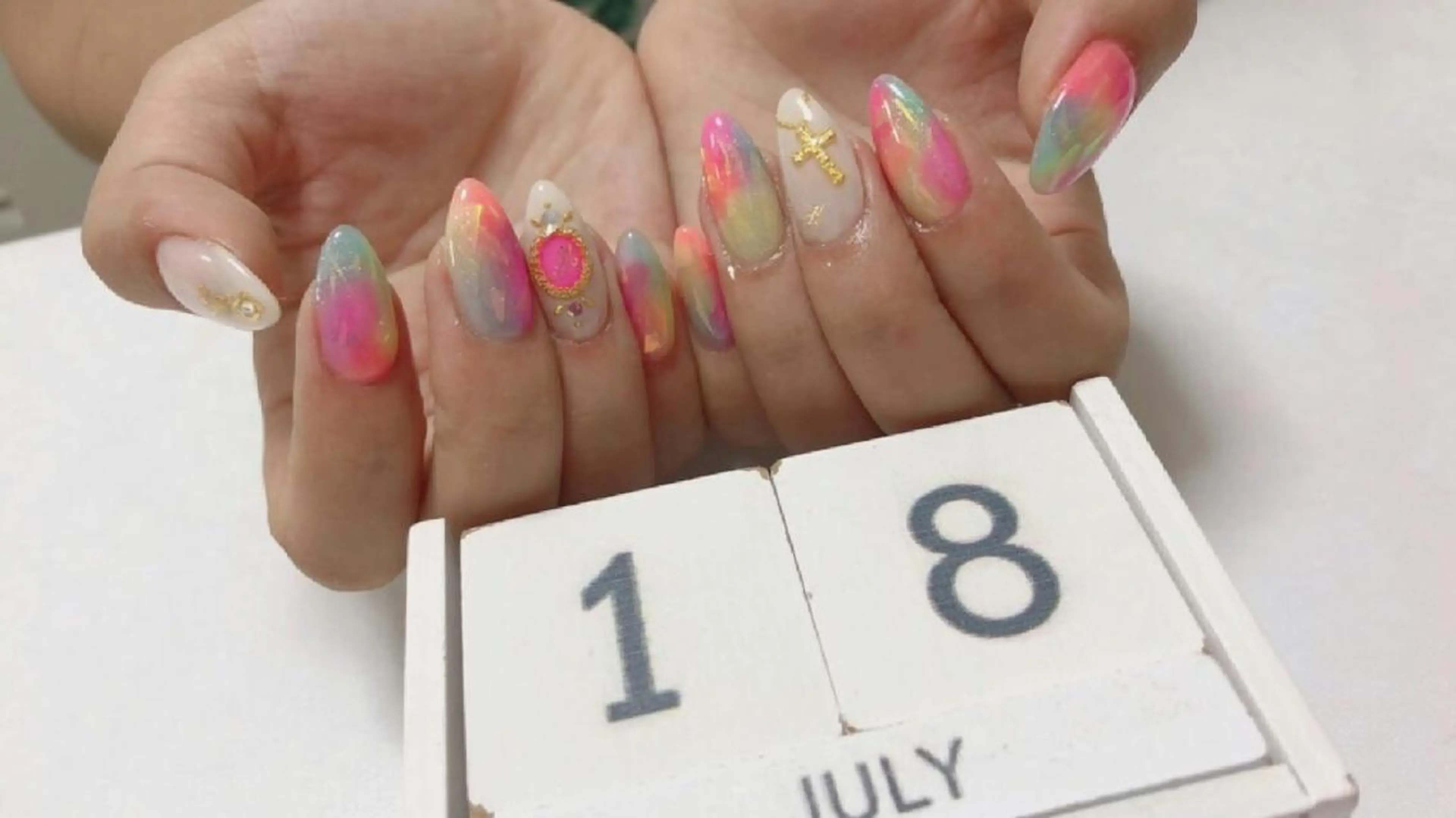 ネイル JEWEL nailのネイルデザイン