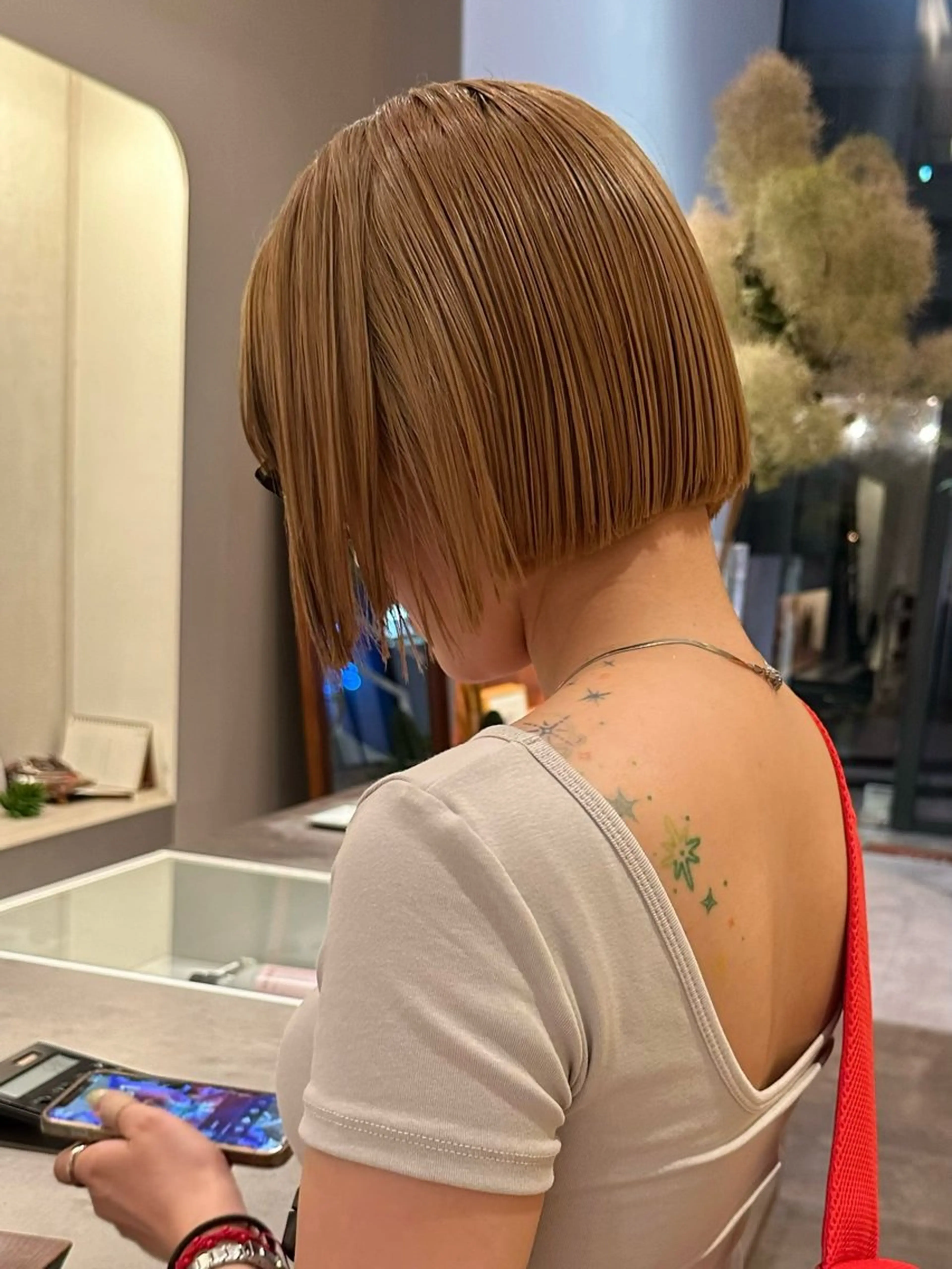 カラー 中野 ちよのヘアスタイル