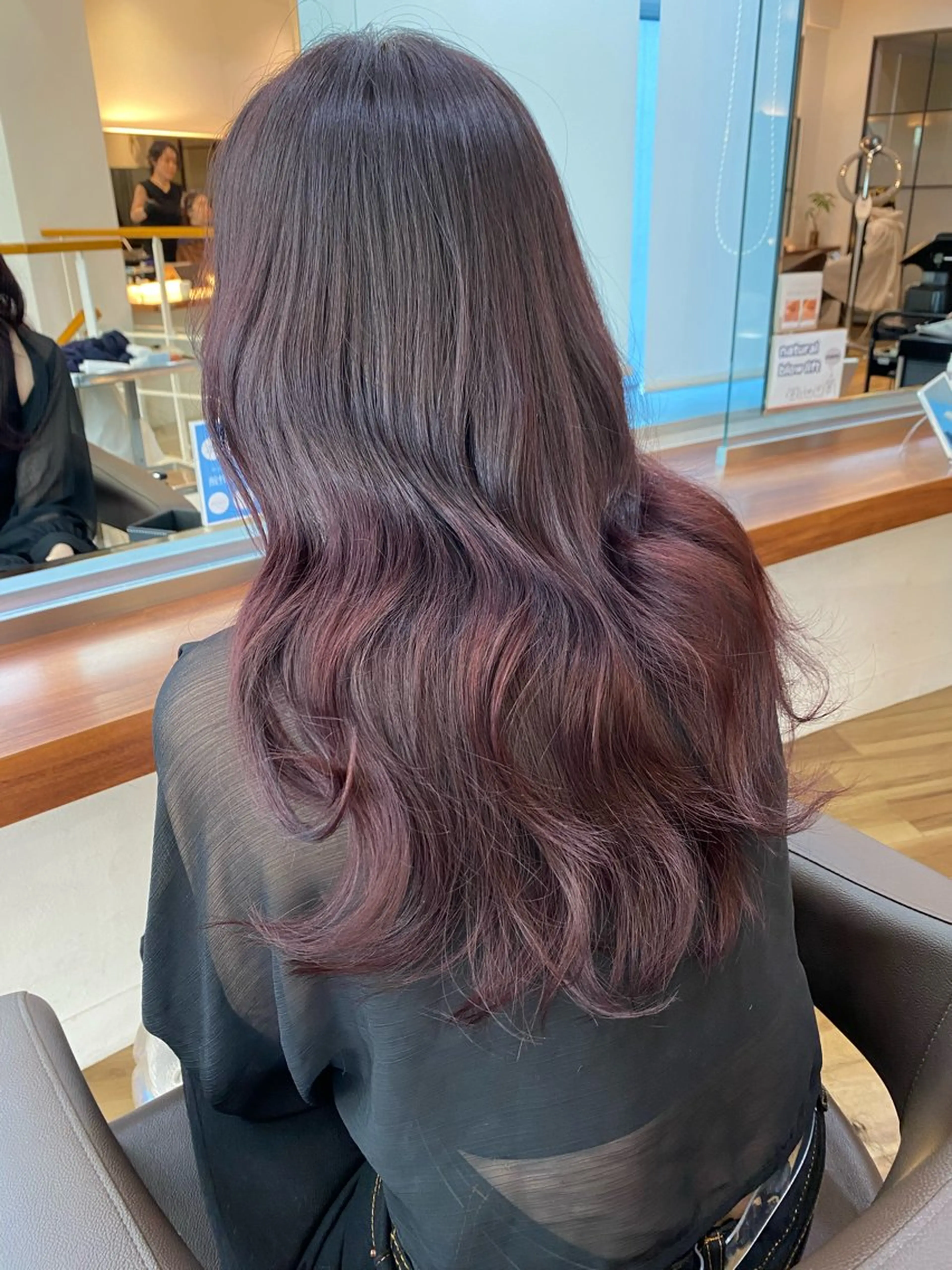 ロング カラー ブリーチ ブリーチなしカラー ピンクカラー カット ヘアカラー トリートメント レイヤーカット /透明感/千葉怜寿のヘアスタイル