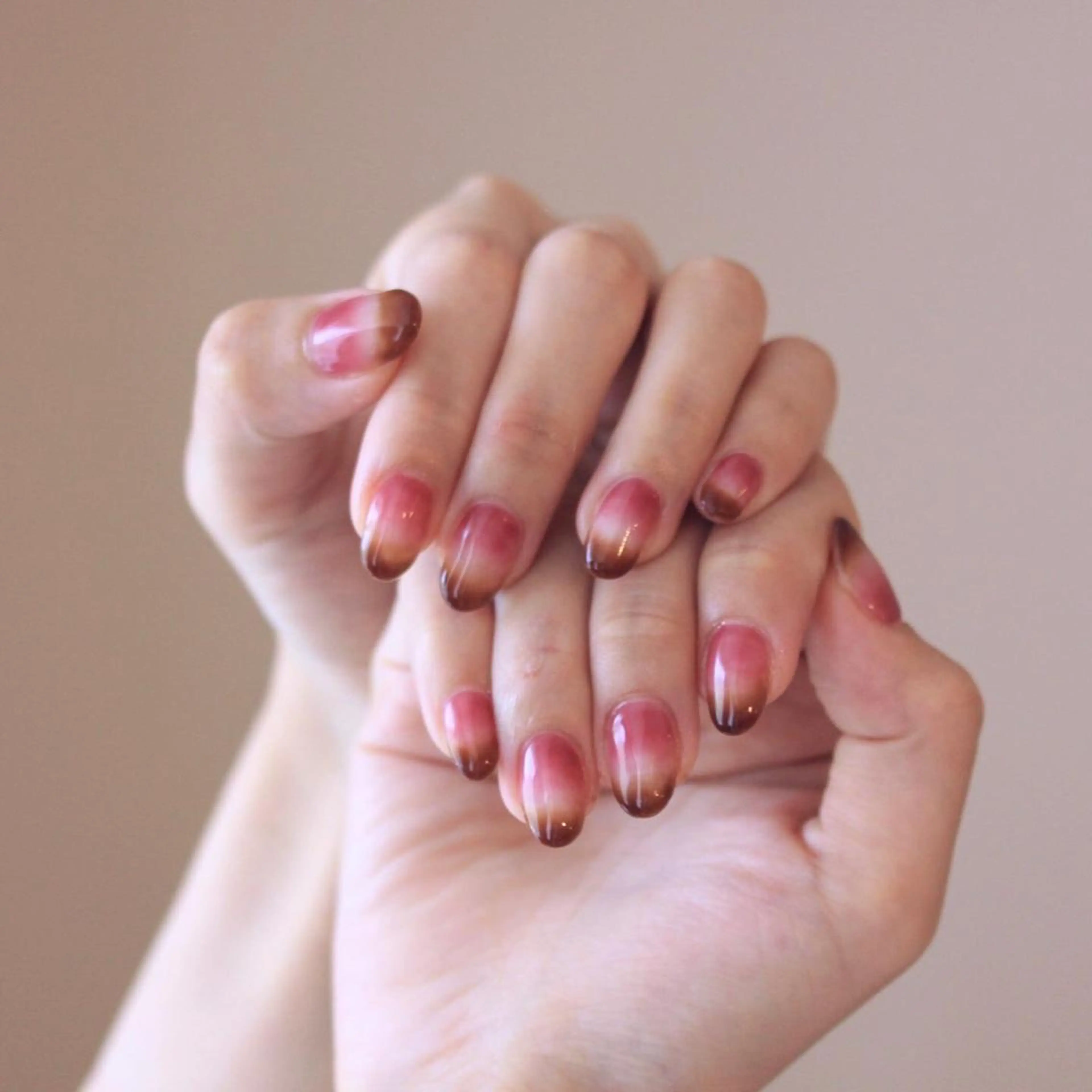 ネイル ブラウン ハンドネイル Elio所属・Elio 国泰寺のネイルデザイン