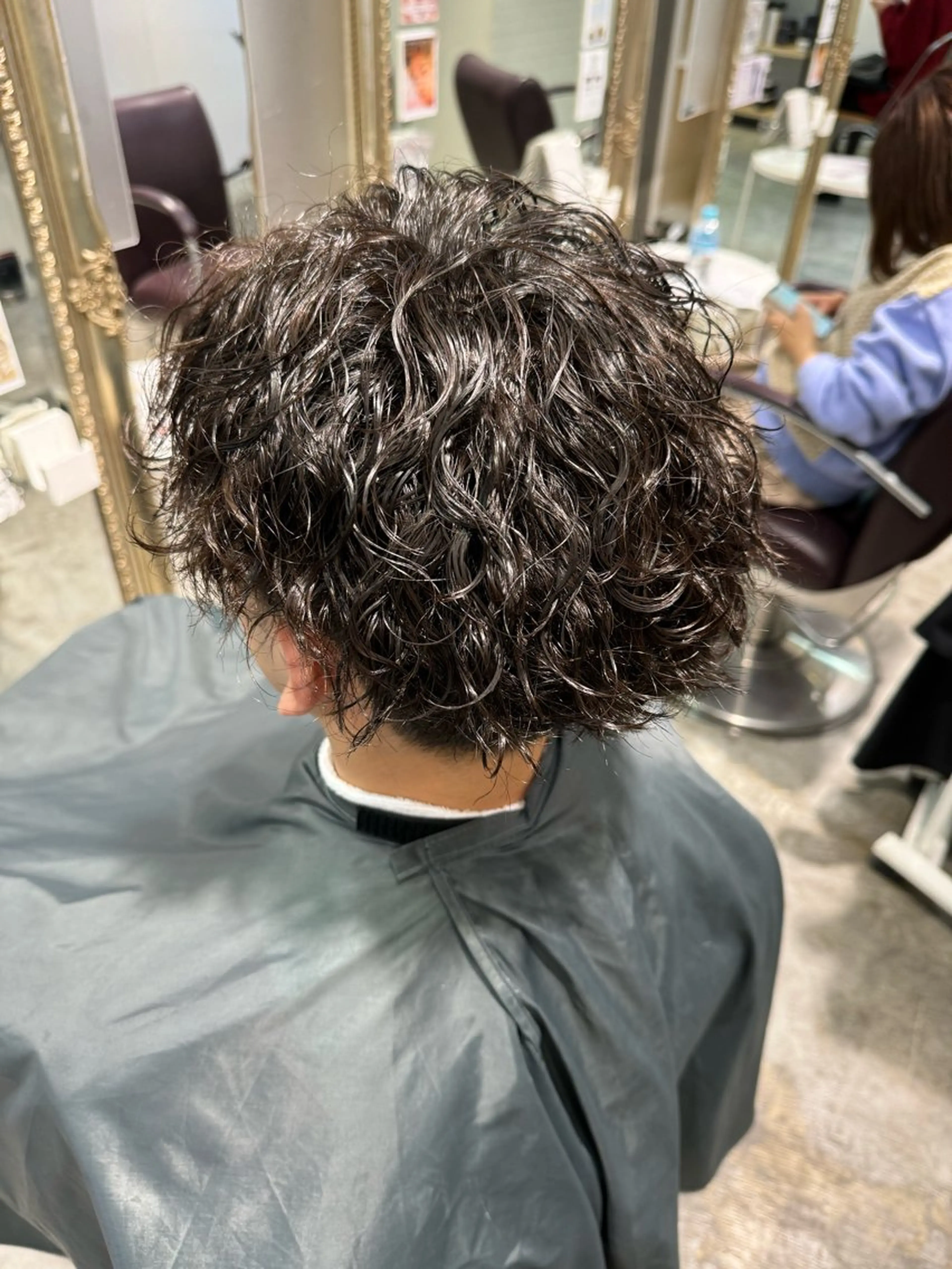 ショート パーマ メンズ メンズパーマ 波巻きパーマ men'sモテ 髪🫧ｼｵﾝのヘアスタイル