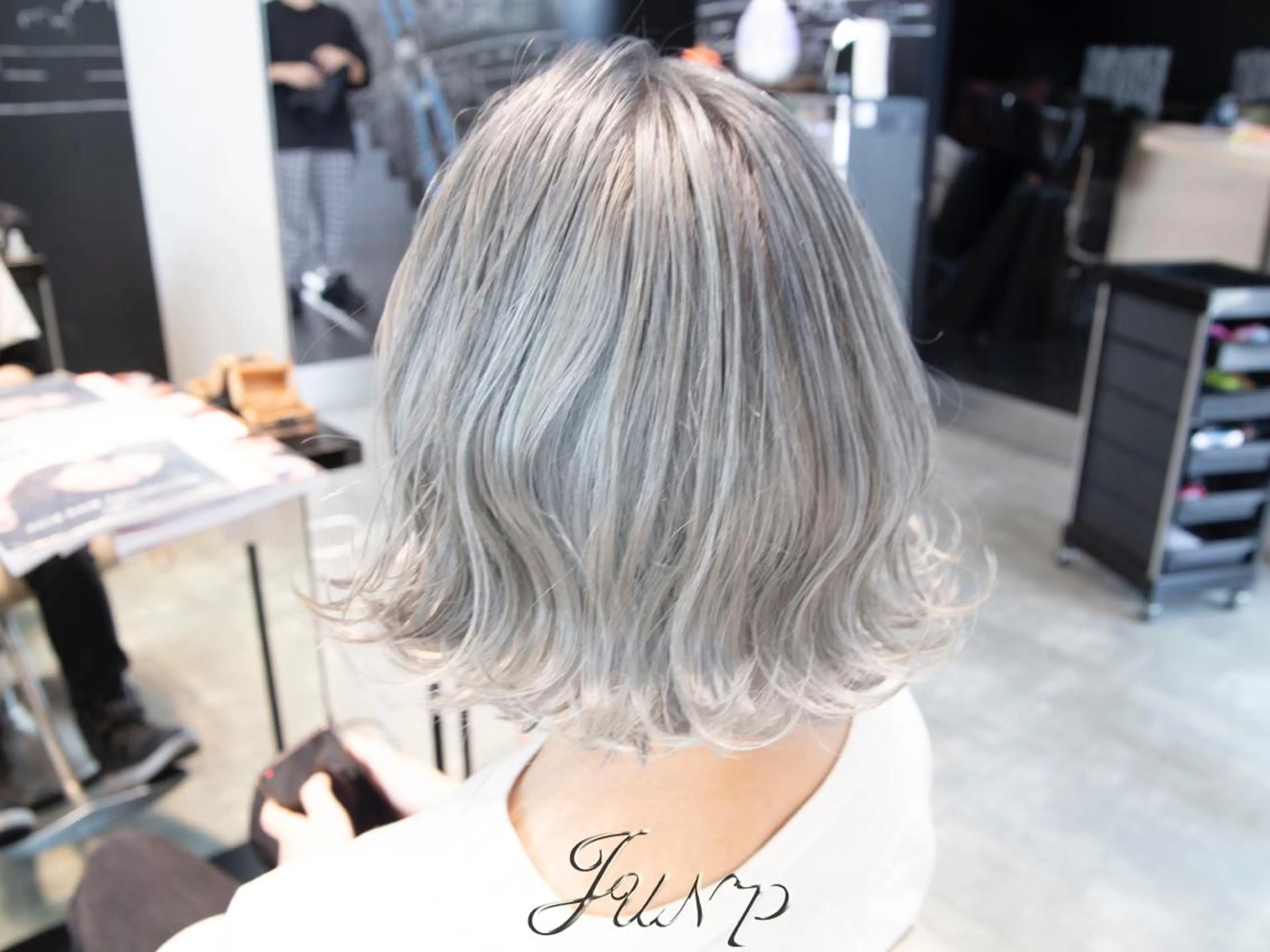 ショート カラー Re:ta Hair 飯田淳平のヘアスタイル