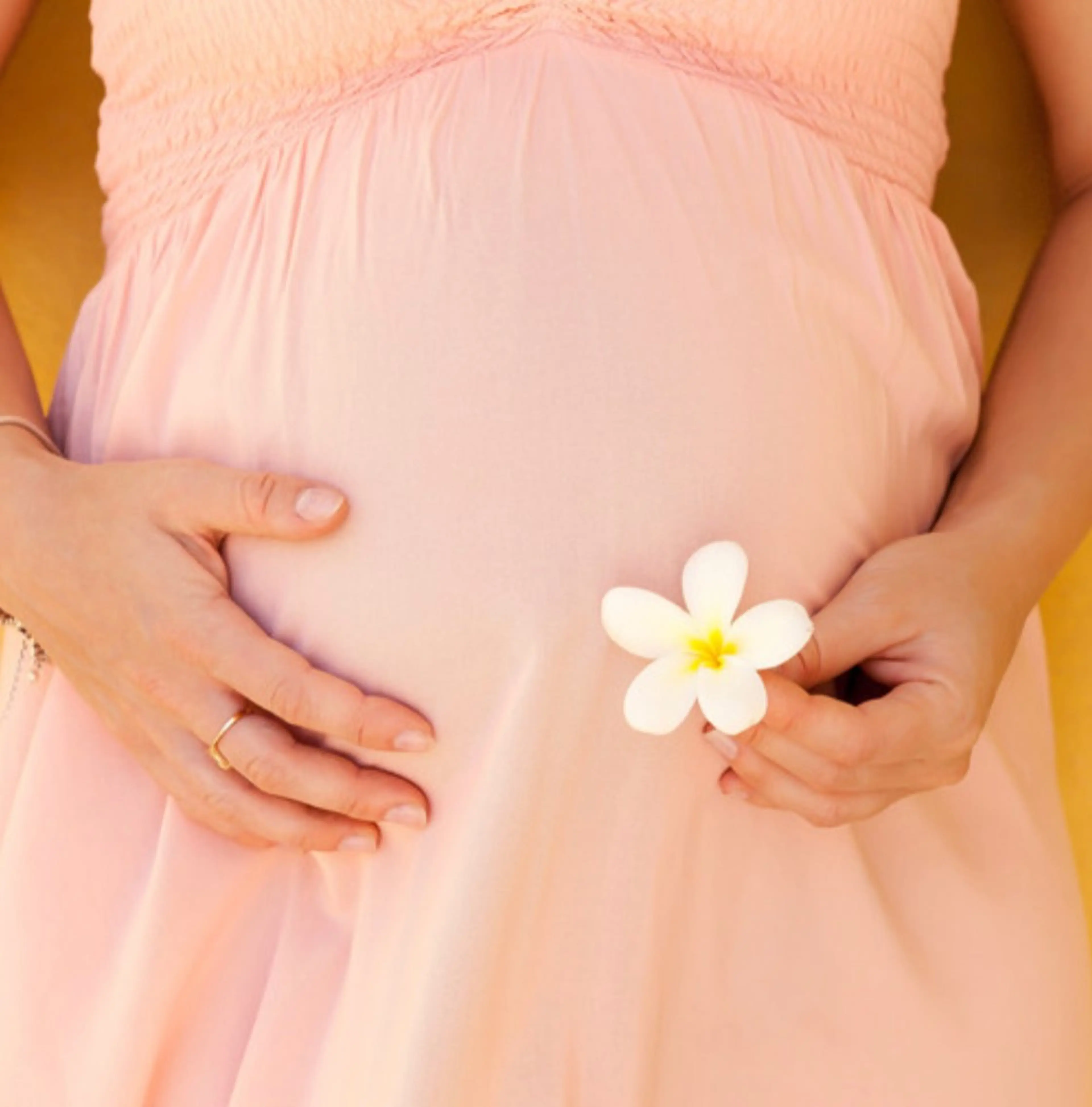 マタニティ様限定🤰🏼ロミロミ50分(仰向け施術のみ)の写真