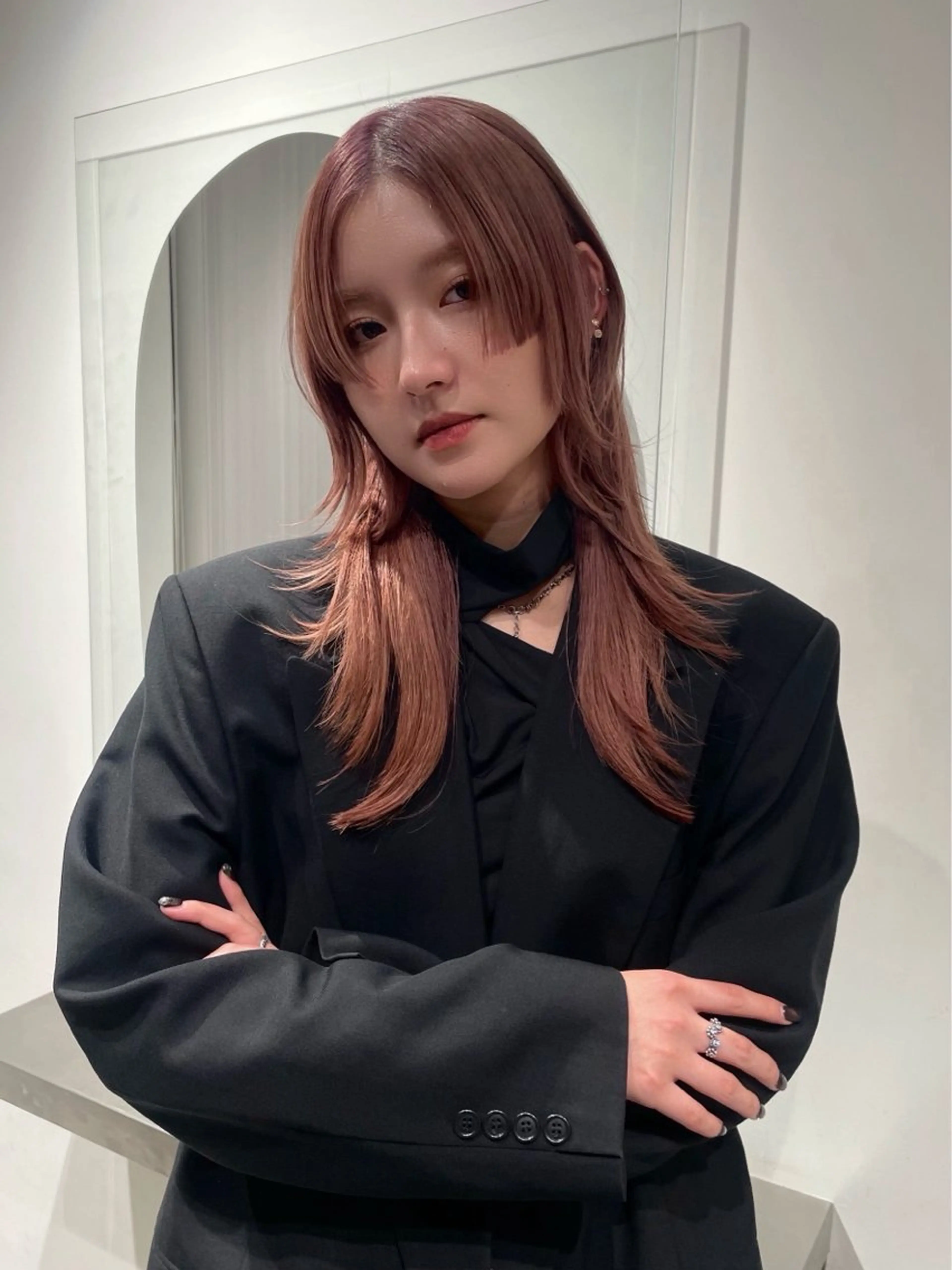 ロング カラー 顔周りカット ハッシュカット 姫カット レイヤーカット HARUKA/原宿 ショートカットモデルのヘアスタイル