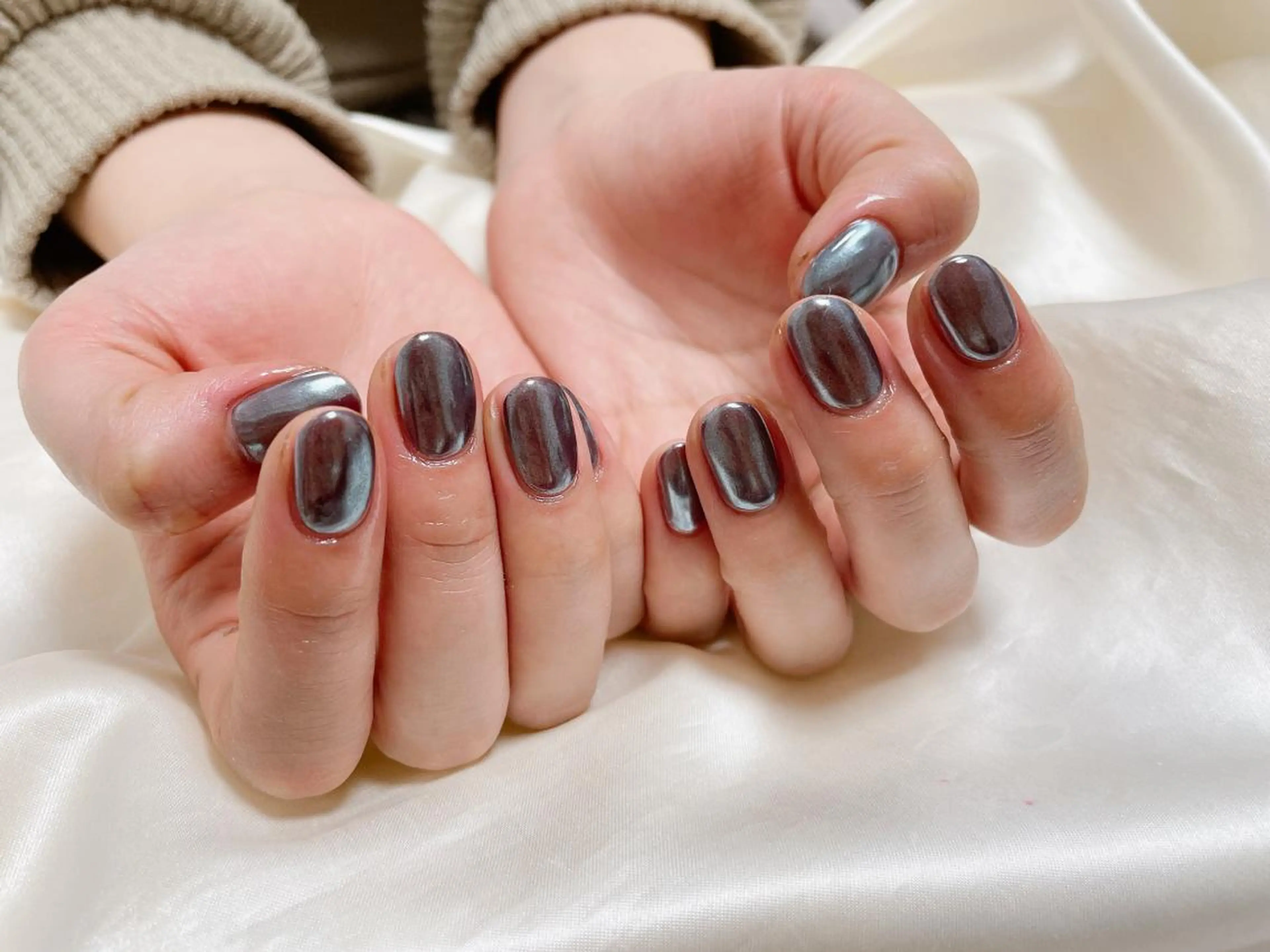 ネイル キラキラネイル ミラーネイル ハンドネイル mogunail &blowのネイルデザイン