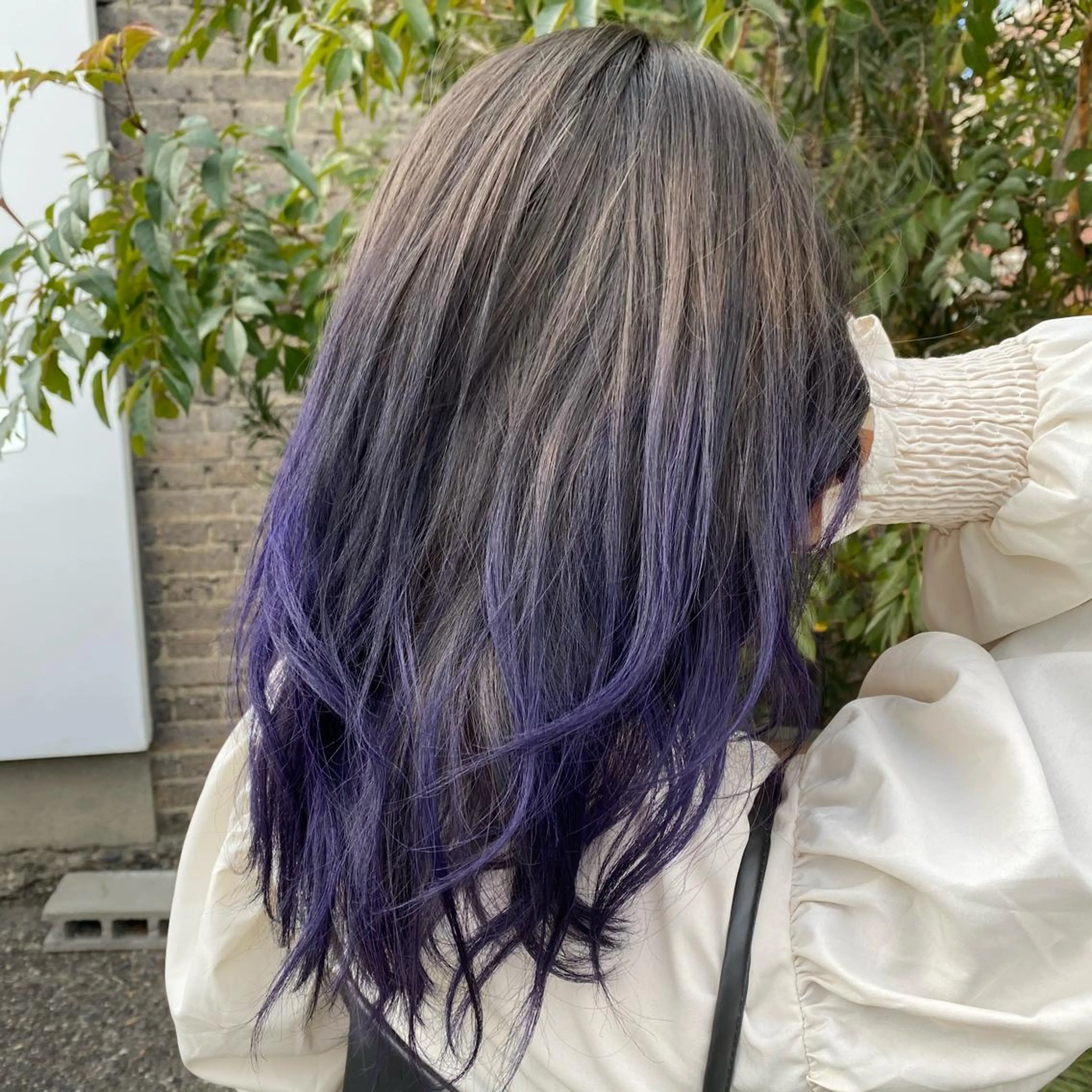 ミディアム カラー 山中 真紫のヘアスタイル