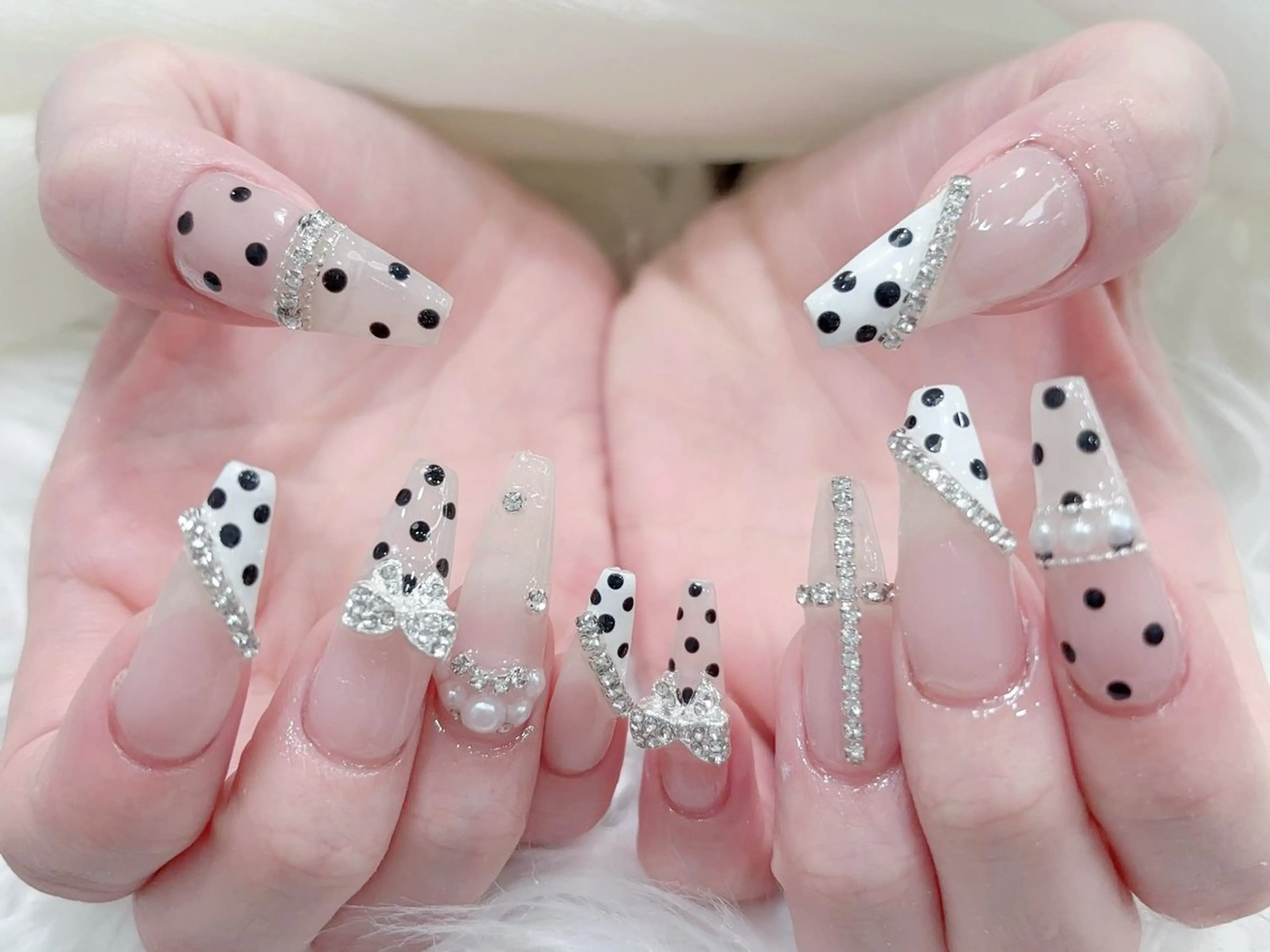 ネイル 成人式 マグネットネイル 大理石ネイル(マーブル) リボン 夏ネイル ハンドネイル MoMoA Nail ネイル長さ出し専門店のネイルデザイン