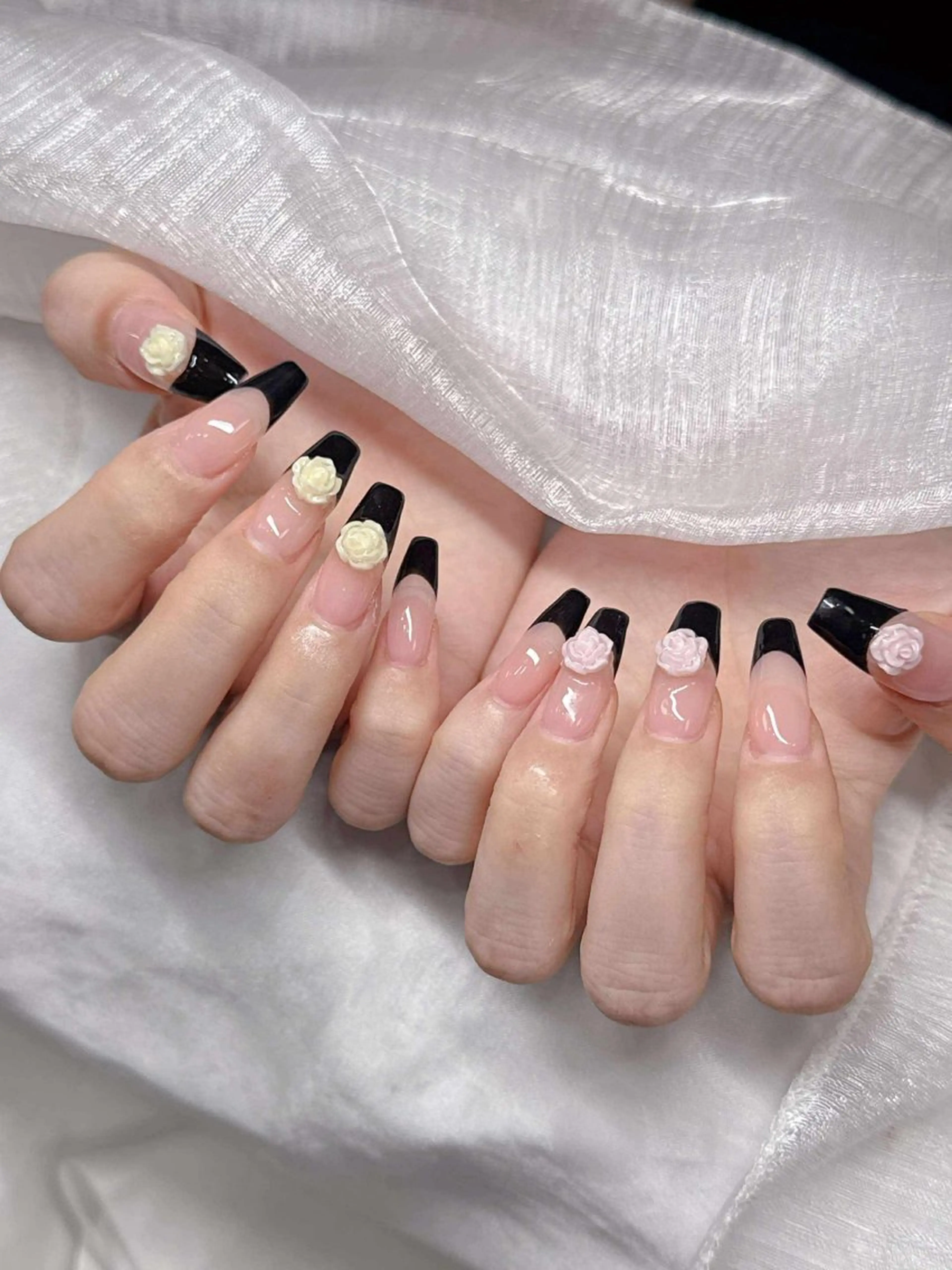 ネイル 長さ出し グラデーション 卒業式 キラキラネイル マグネットネイル ハンドネイル Lee Nailsのネイルデザイン