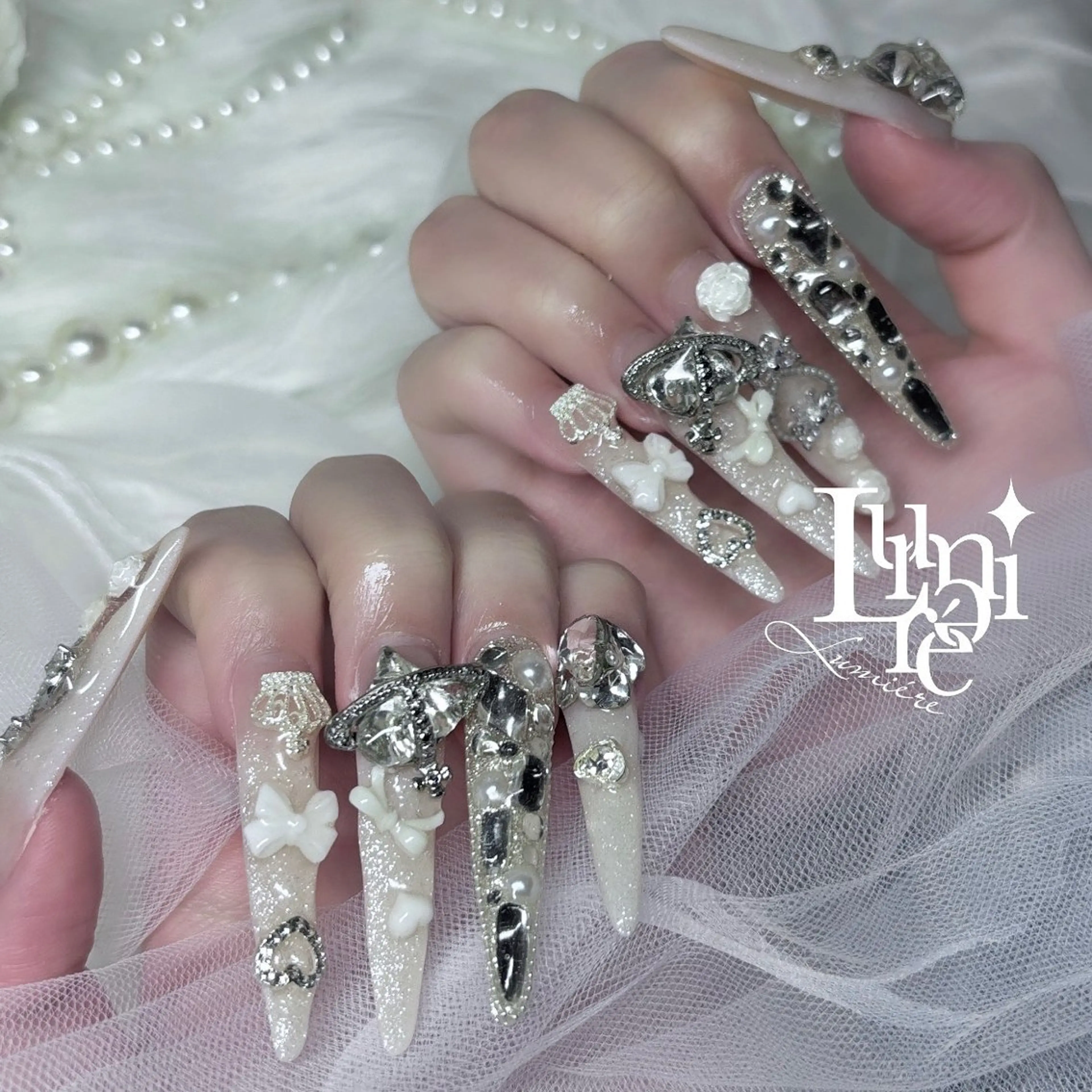 ネイル ハンドネイル Lumière｜ ロング｜ワンホンのネイルデザイン