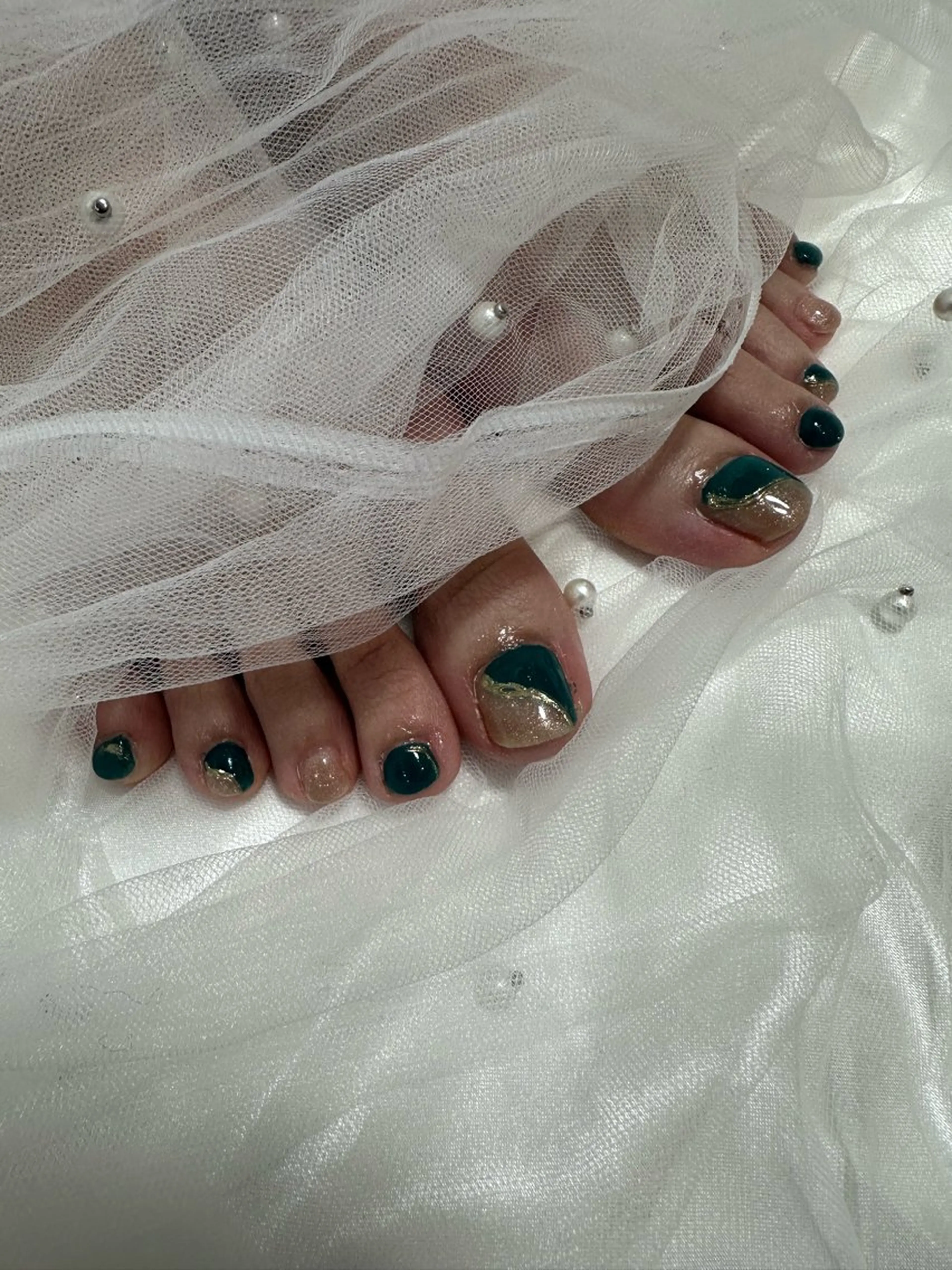 ネイル フットネイル ミラーネイル SALON  ELVI所属・SARA ♥のネイルデザイン