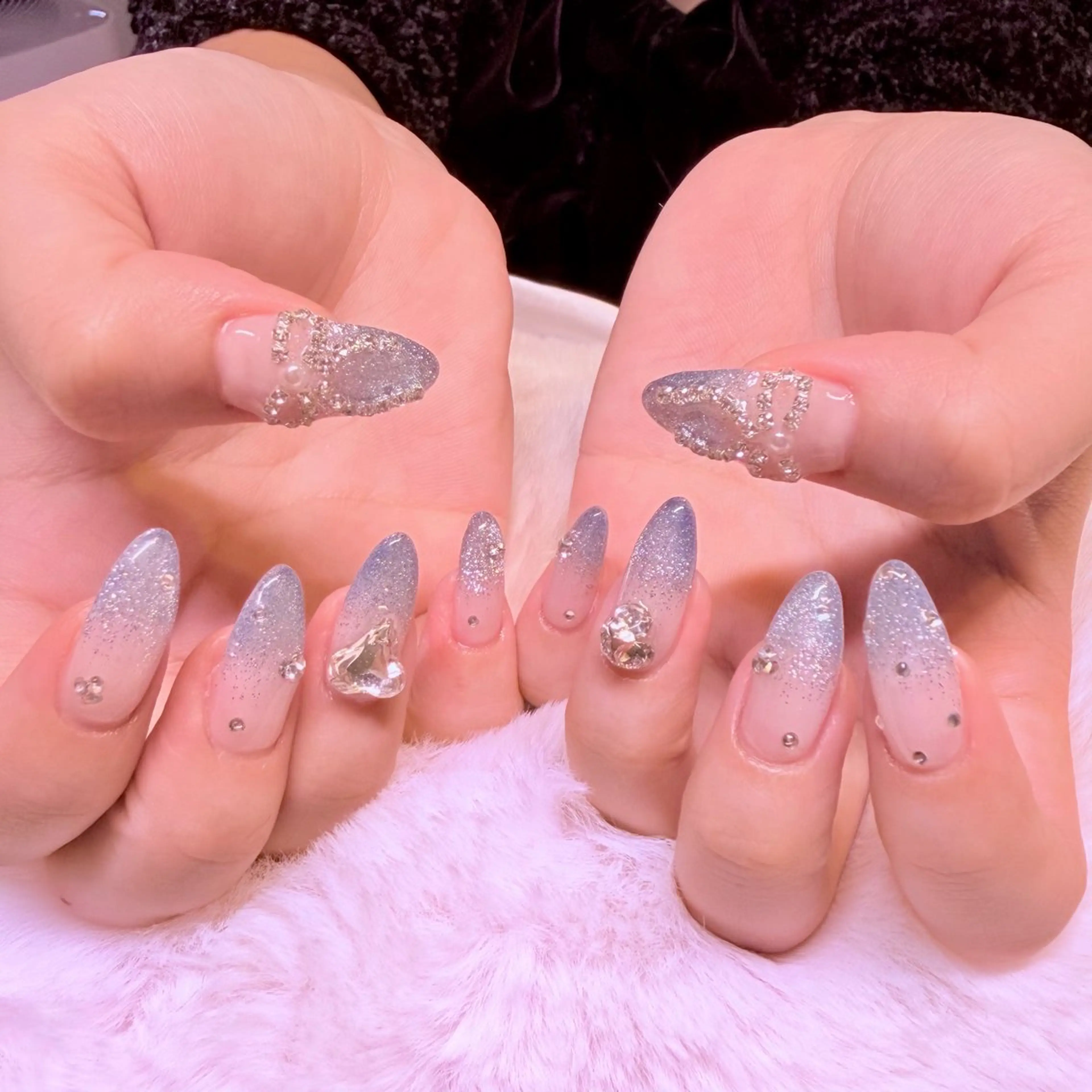 ネイル リボン ハンドネイル nail salon e'mu💐のネイルデザイン