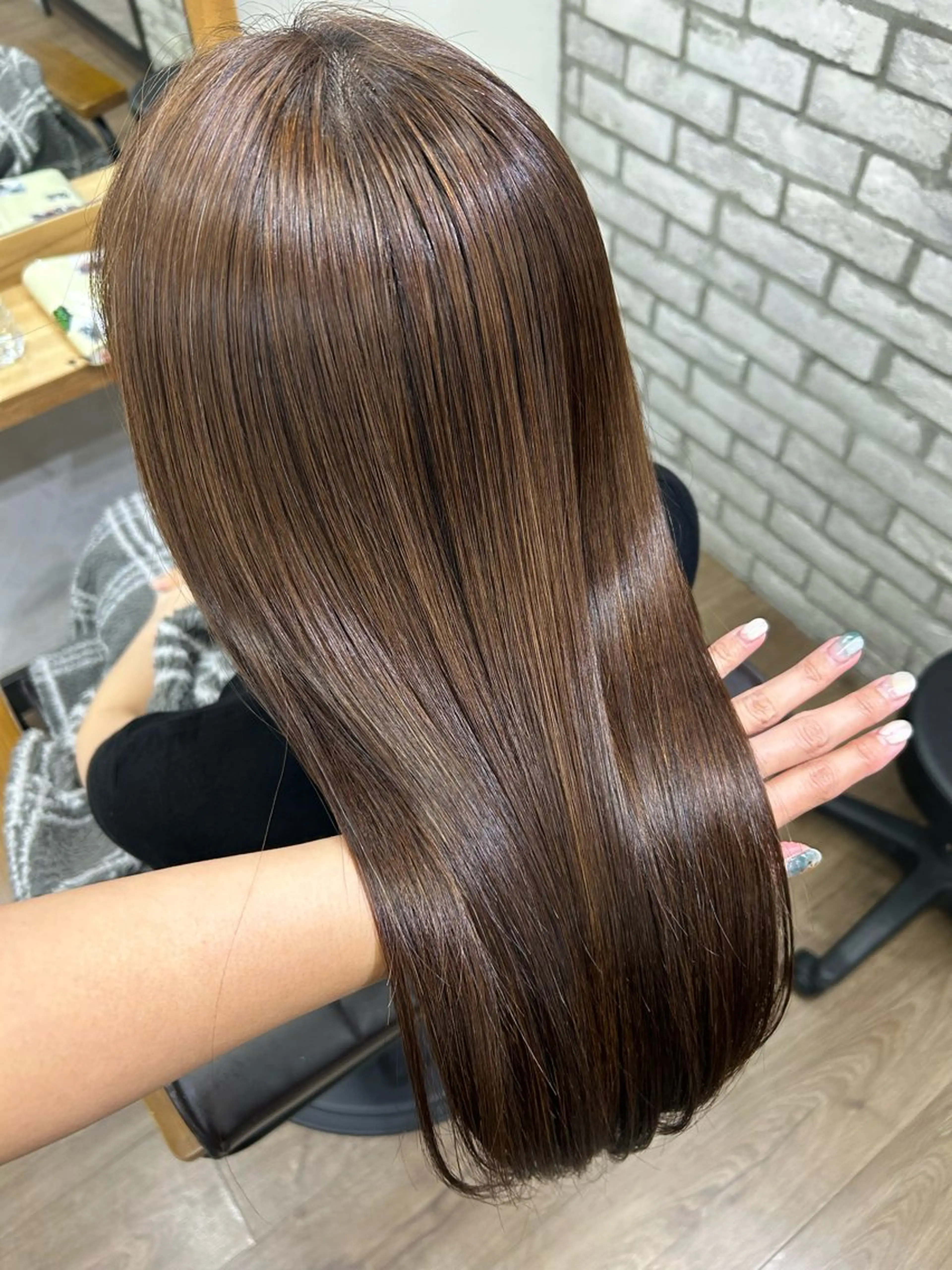 ロング カラー パーマ AnFye forprcoのヘアスタイル