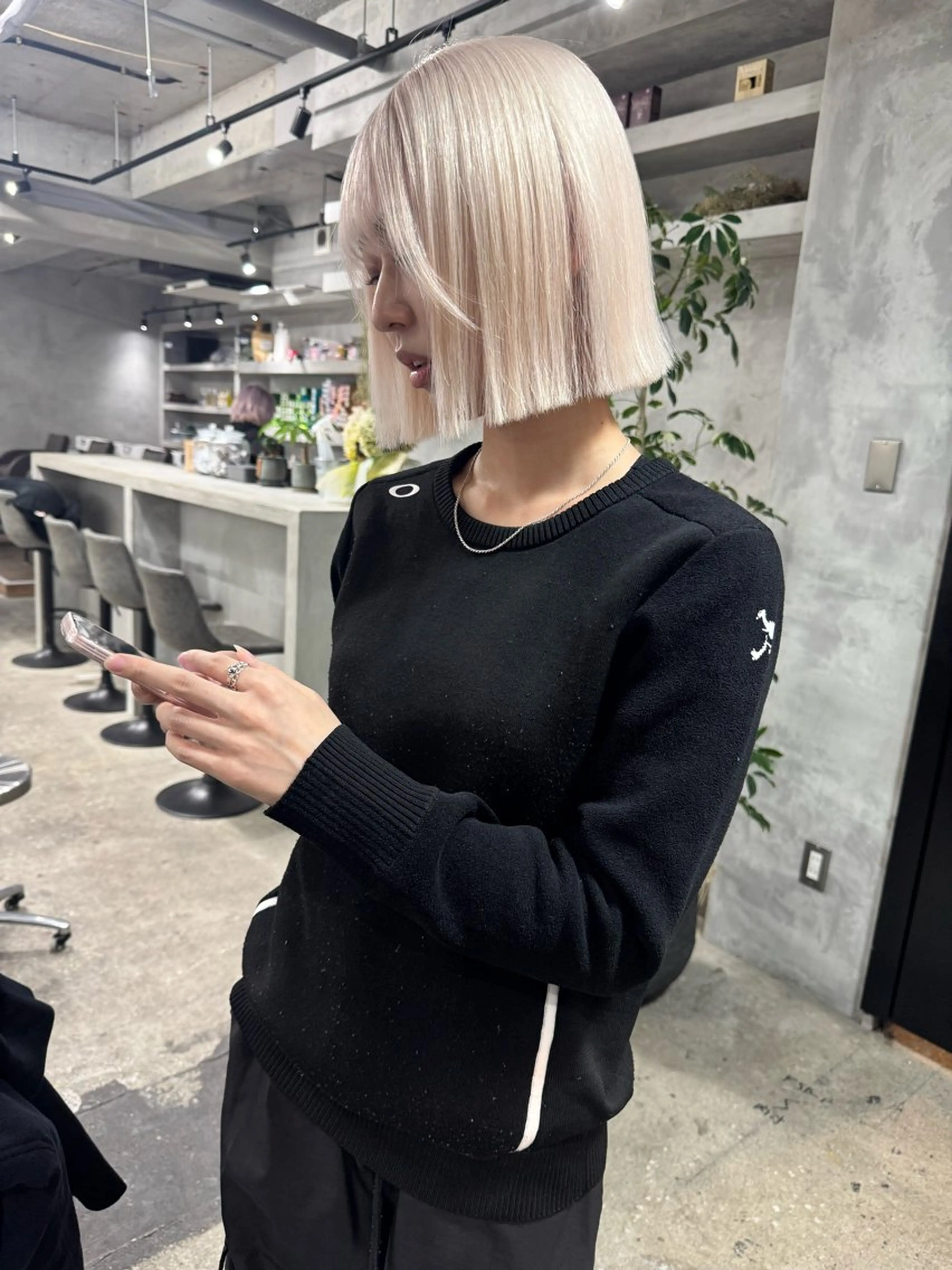 ショート カラー 横浜ブリーチムラ直し ハイトーン/ブリーチのヘアスタイル