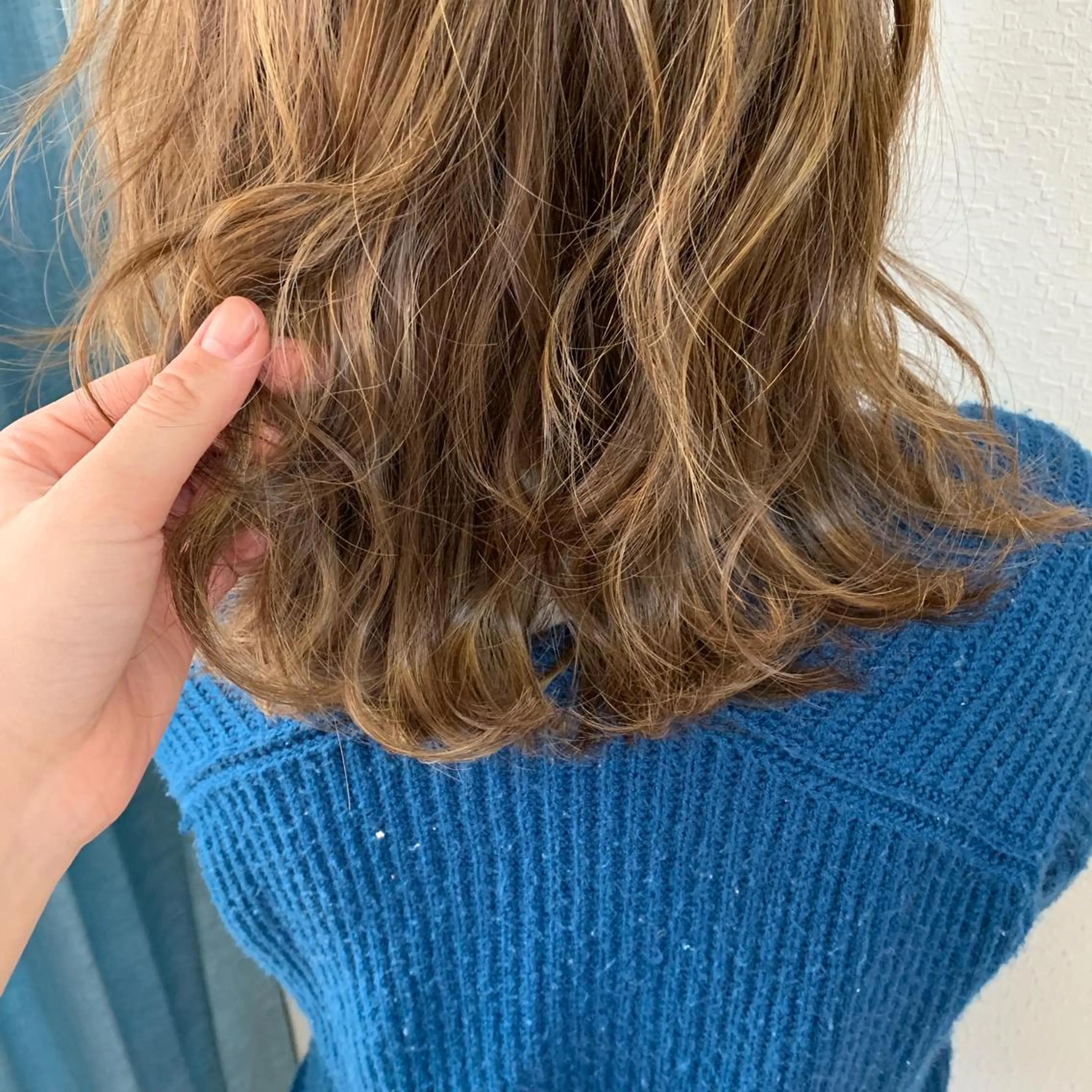 カラー ブリーチ ケアブリーチ ハイライトカラー 天野 利咲のヘアスタイル