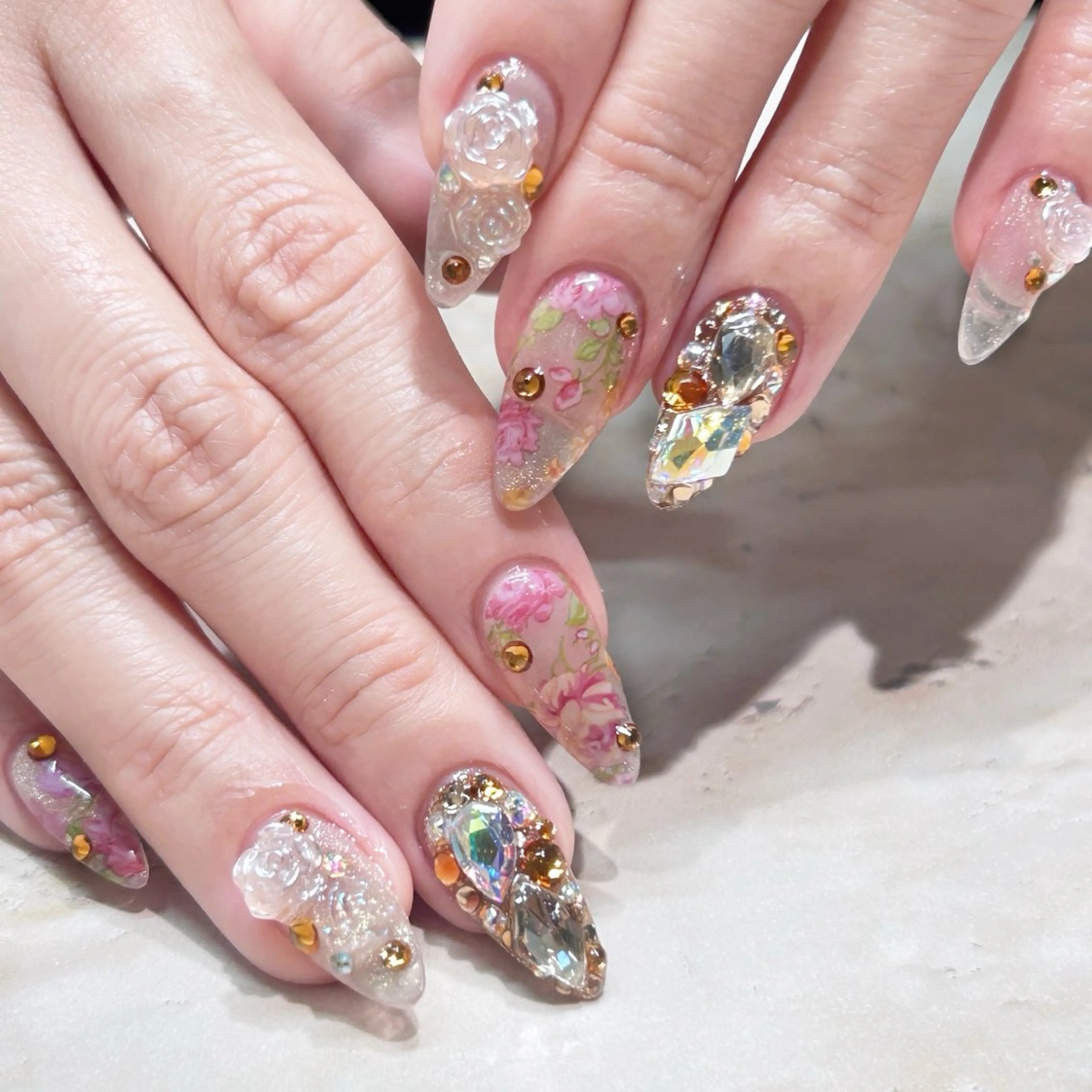 ネイル ハンドネイル フットネイル 🐠🪸 Karen🫧のネイルデザイン