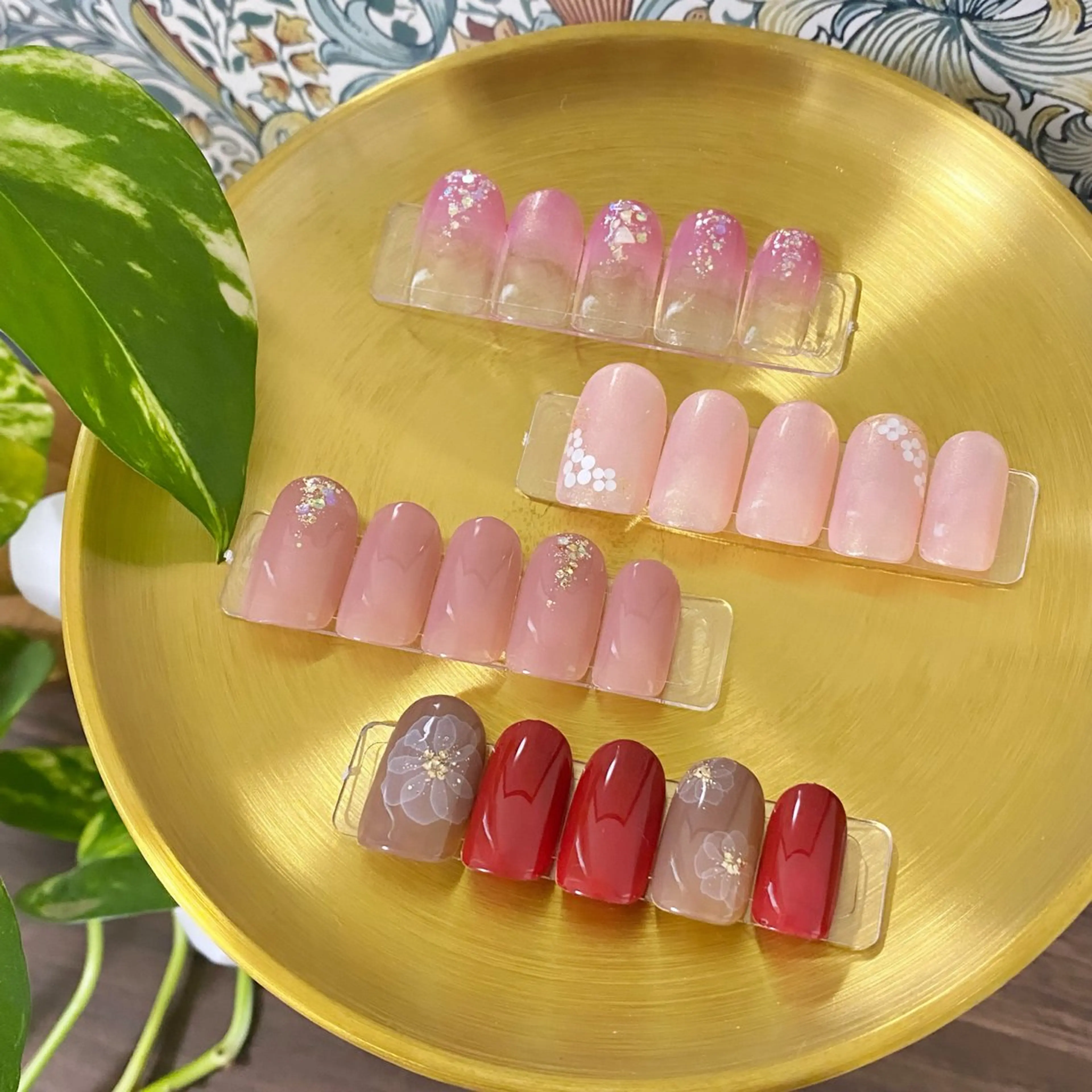 ネイル フラワーネイル ラメ(グリッター) シンプルネイル Hana_ Rieのネイルデザイン