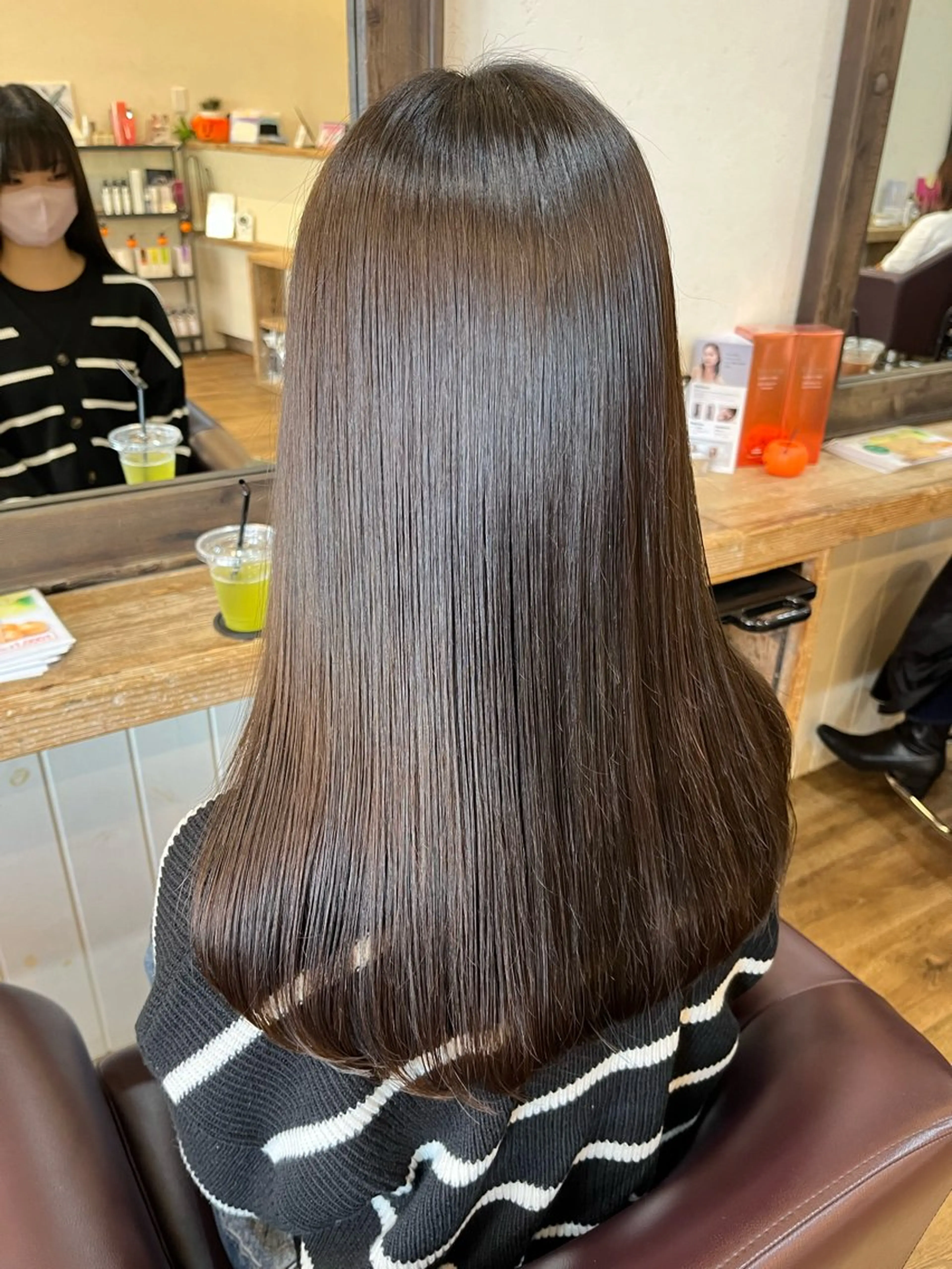 セミロング カット 縮毛矯正 トリートメント 暖色＊ベージュ ＊くらたあやかのヘアスタイル