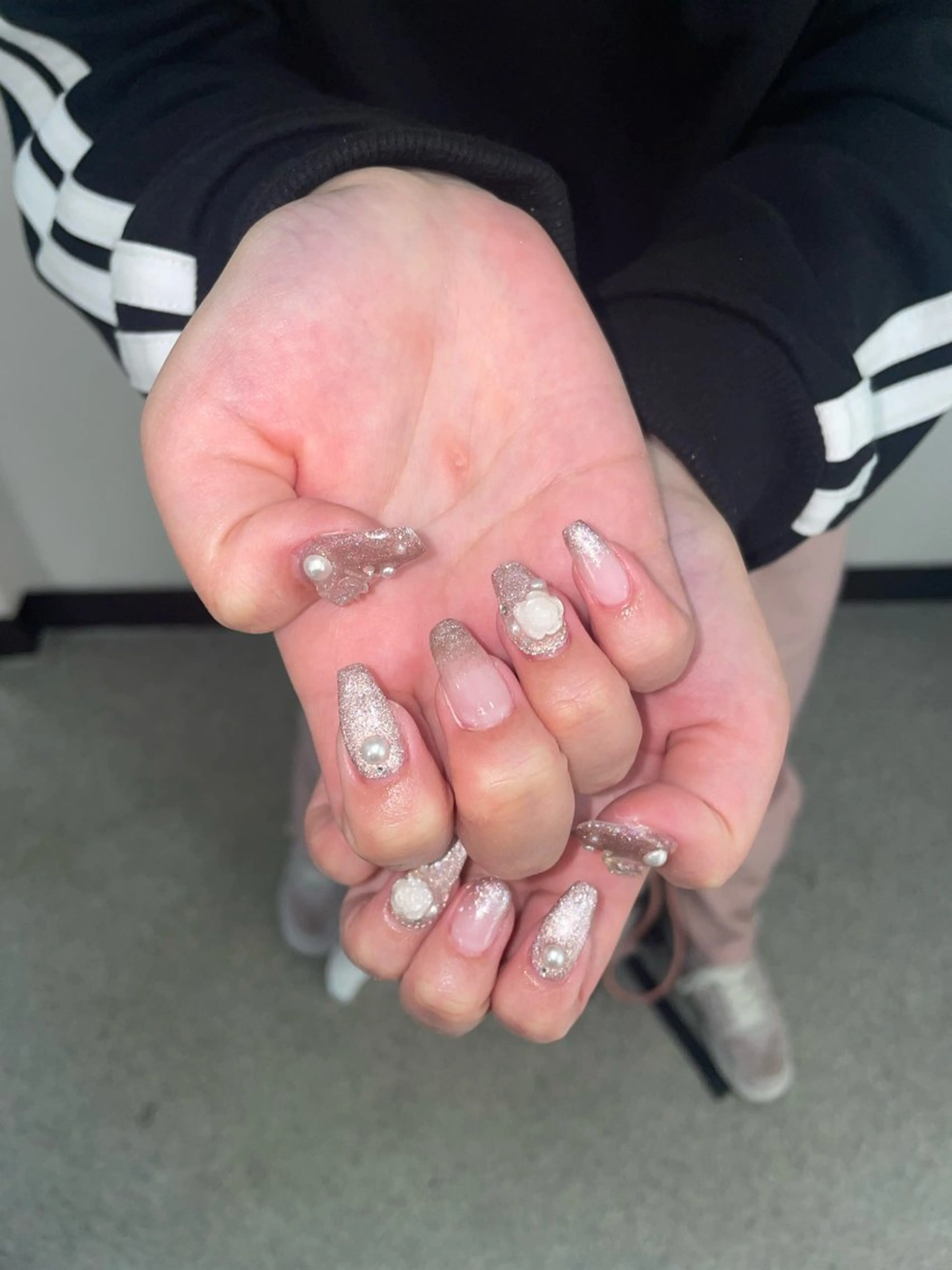 ネイル ガーリー ワンホンネイル VENUSBELT 渋谷ネイル✧*｡のネイルデザイン