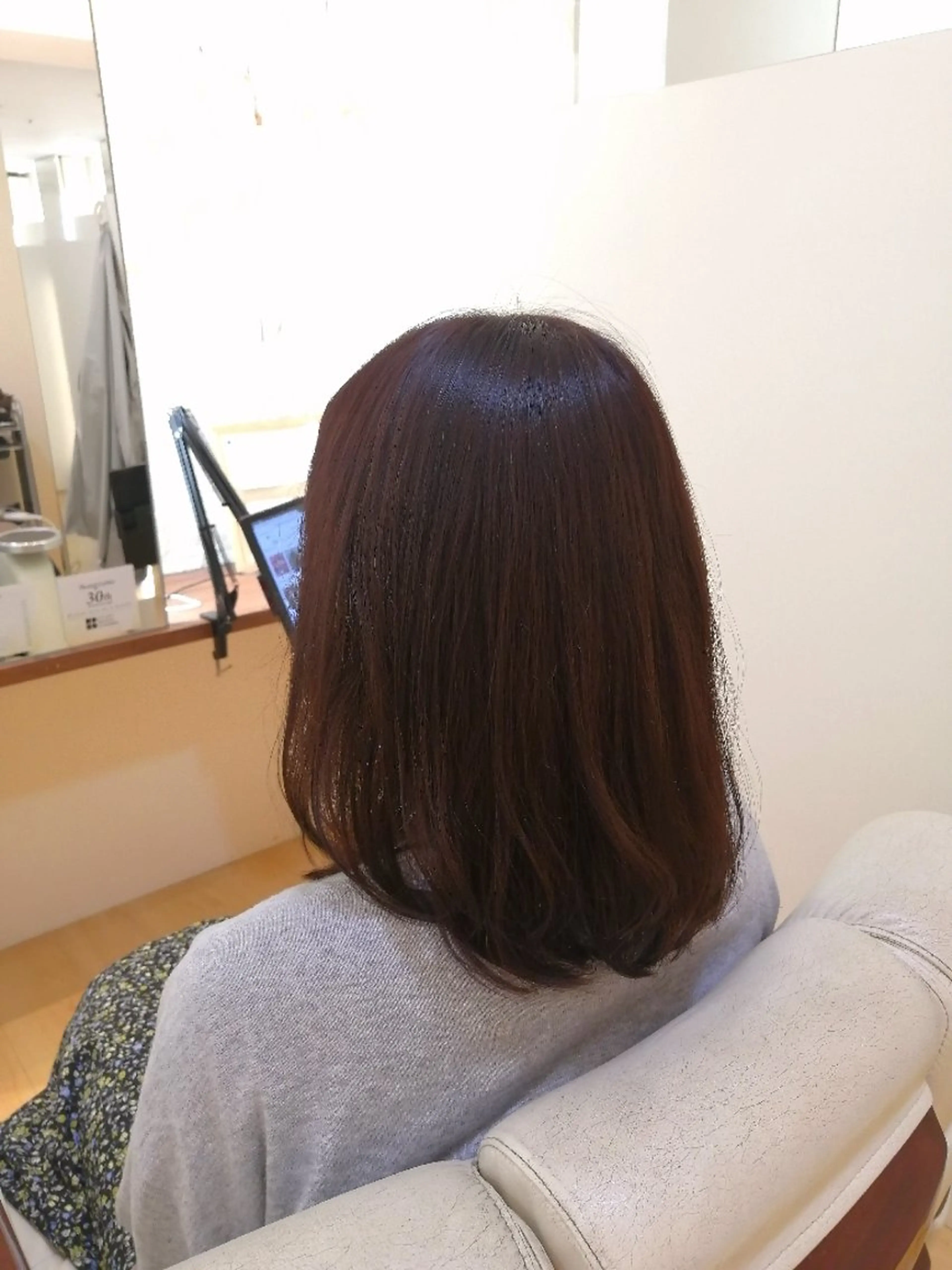 ミディアム カット ヘアカラー 鈴木 さやかのヘアスタイル