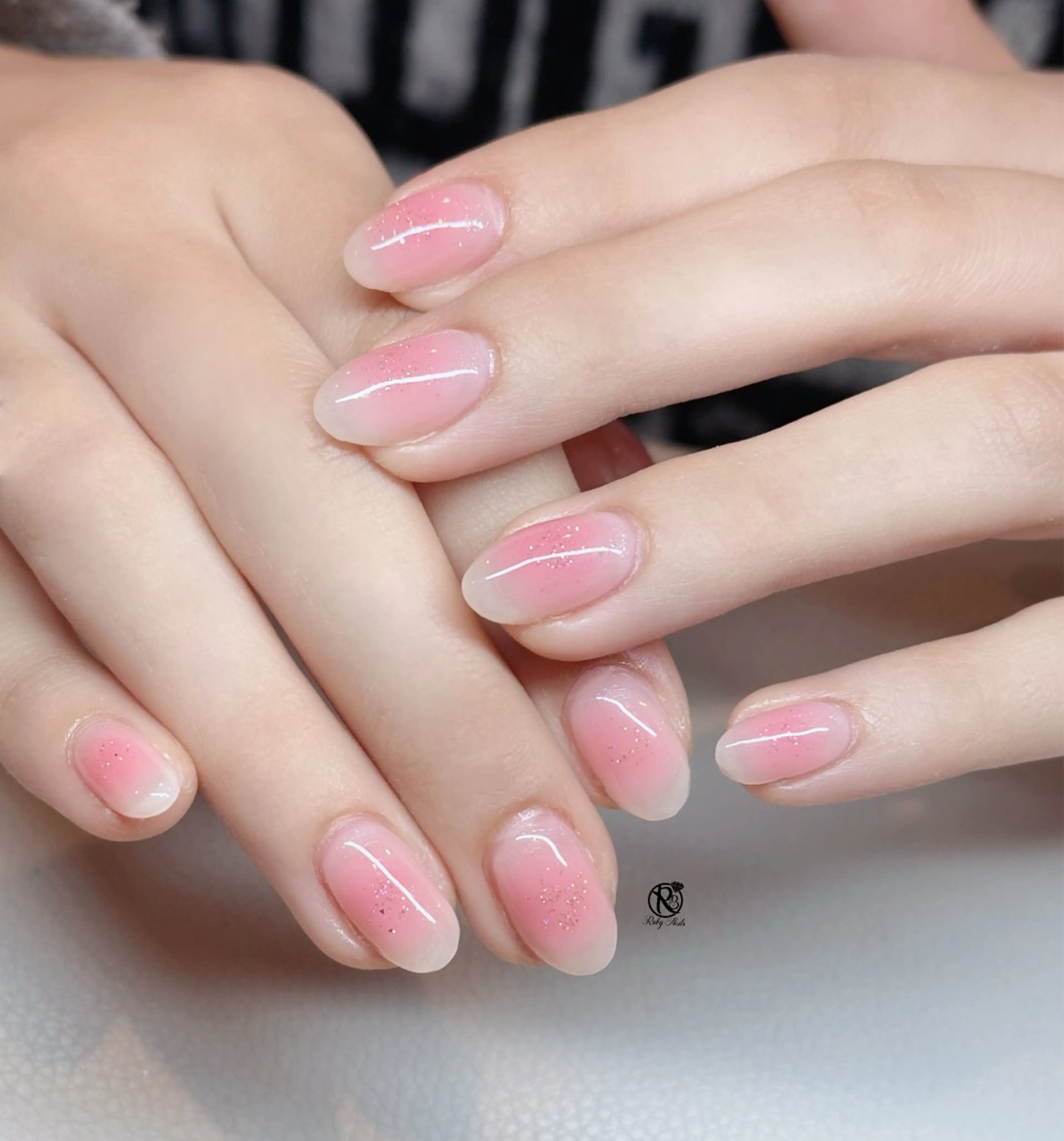 ネイル ボルドー ブラウン チークネイル ドット フットネイル ハンドネイル CHERRYネイルサロン所属・チェリネイルサロン 霞ヶ関のネイルデザイン