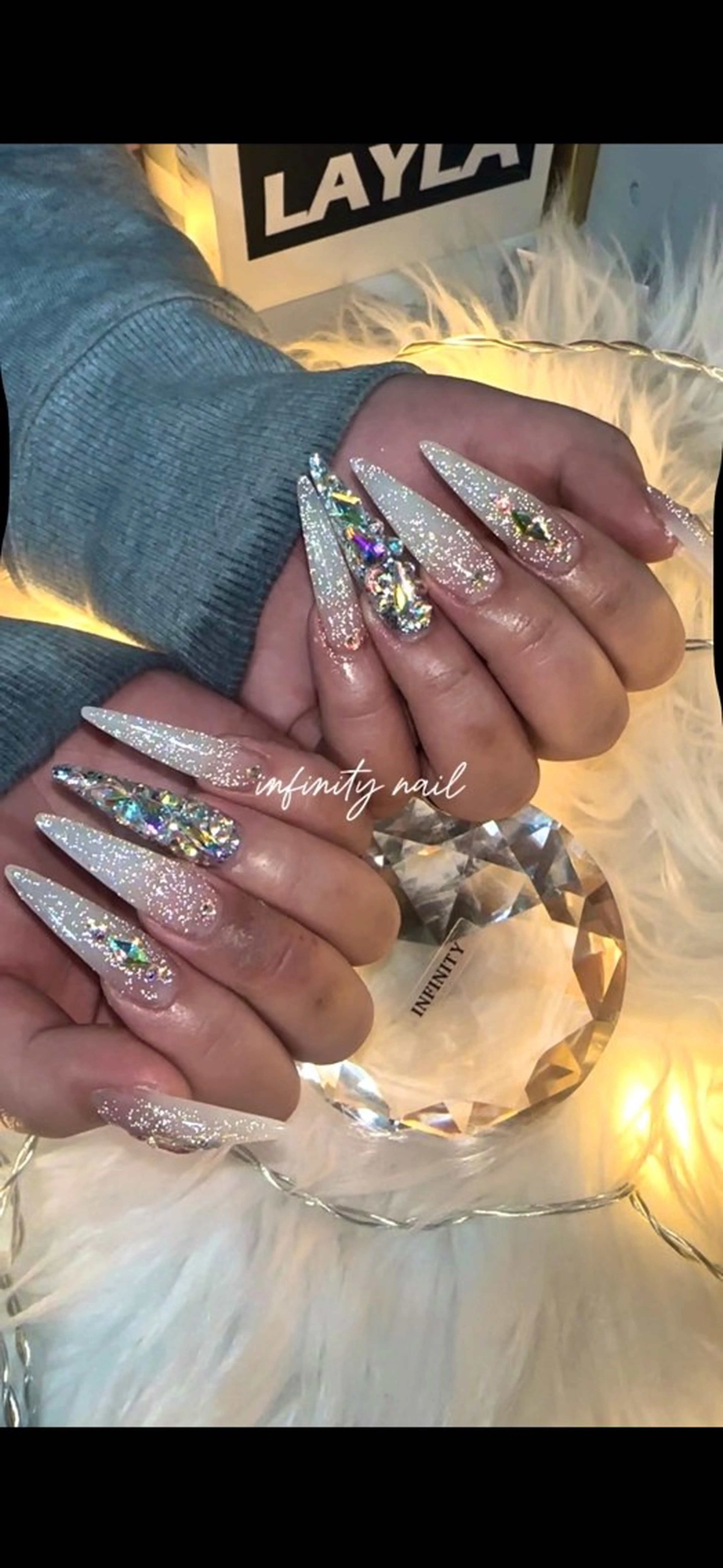 ネイル フラッシュネイル ロングネイル スカルプネイル ハンドネイル INFINITY所属・INFINITY Sachiのネイルデザイン