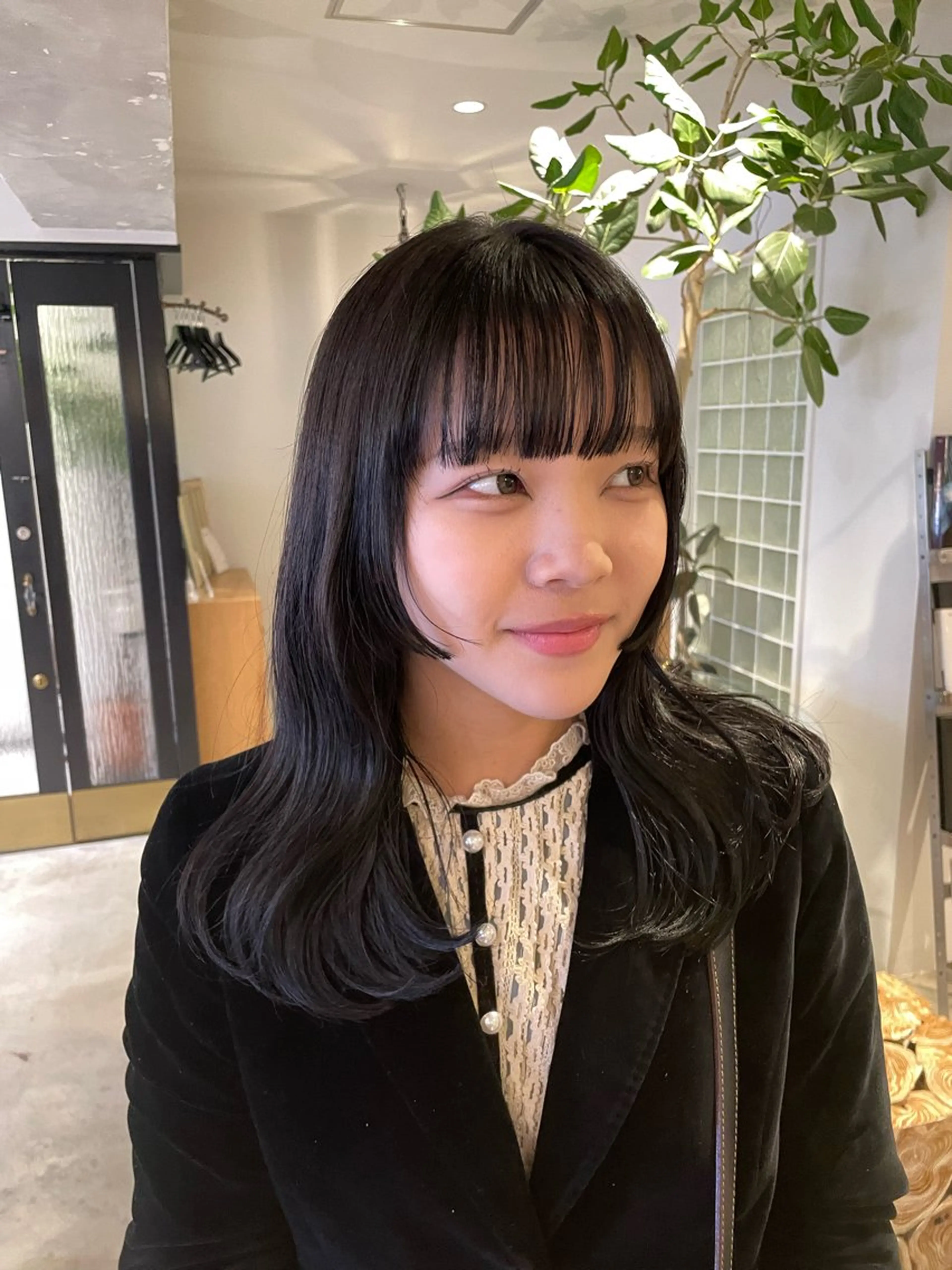ミディアム カラー 顔周りカット 姫カット 柔らかレイヤー× 透け感カラー/SUのヘアスタイル