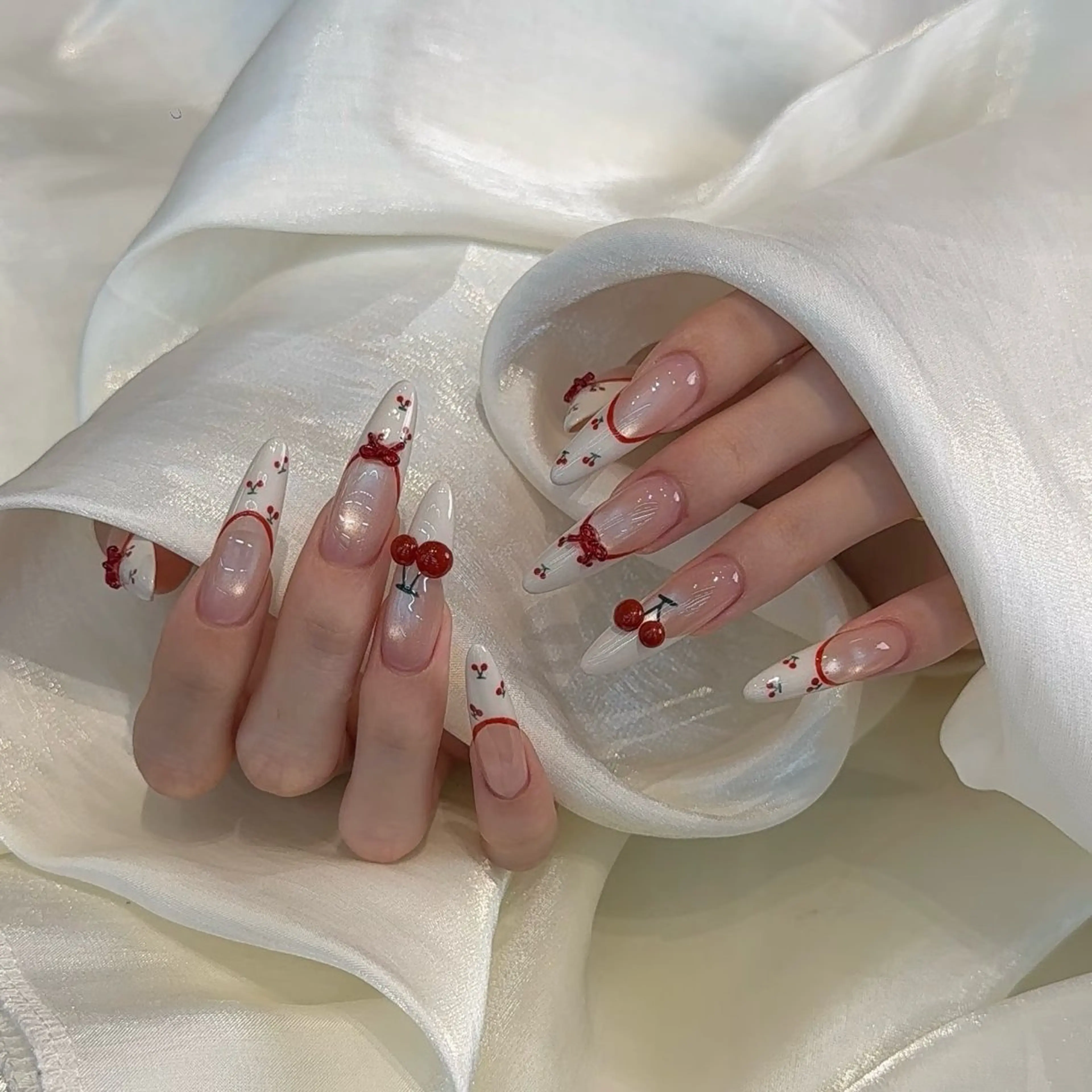 ネイル オーロラネイル チークネイル 長さ出し フットネイル フレンチネイル ハンドネイル J&C Nail Salon吉祥寺所属・Yu  Ki ネイルのネイルデザイン